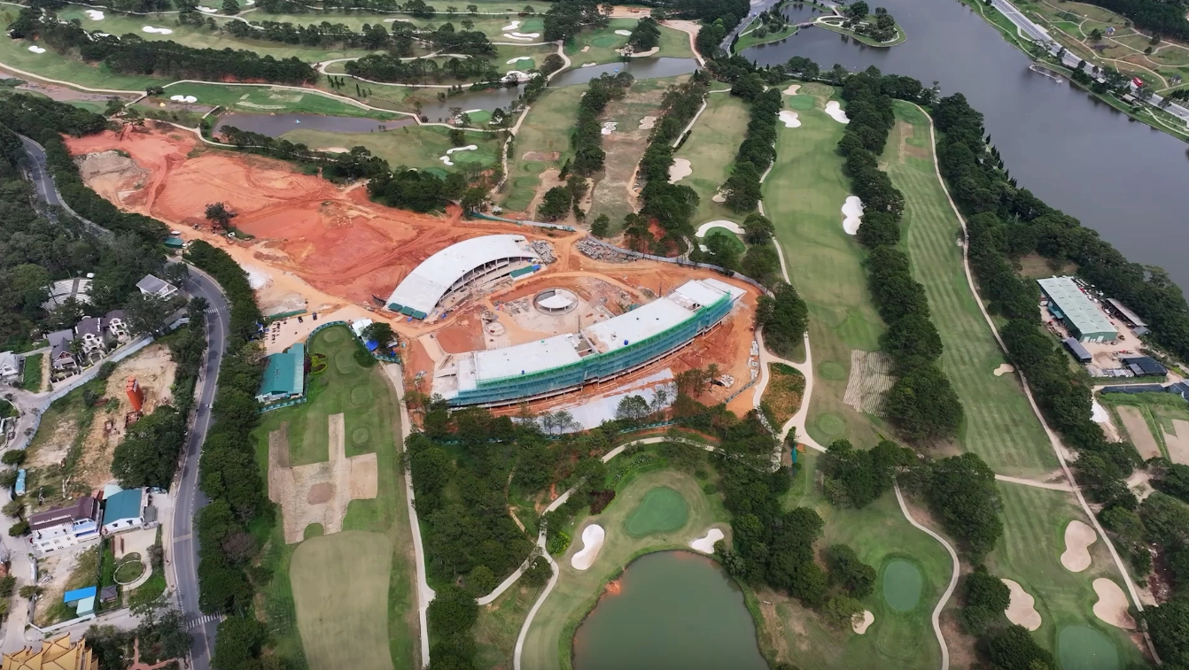 Lâm Đồng đề nghị 'gỡ khó' cho dự án rừng dầu Hồng Liêm, sân golf Đồi Cù - Ảnh 2.