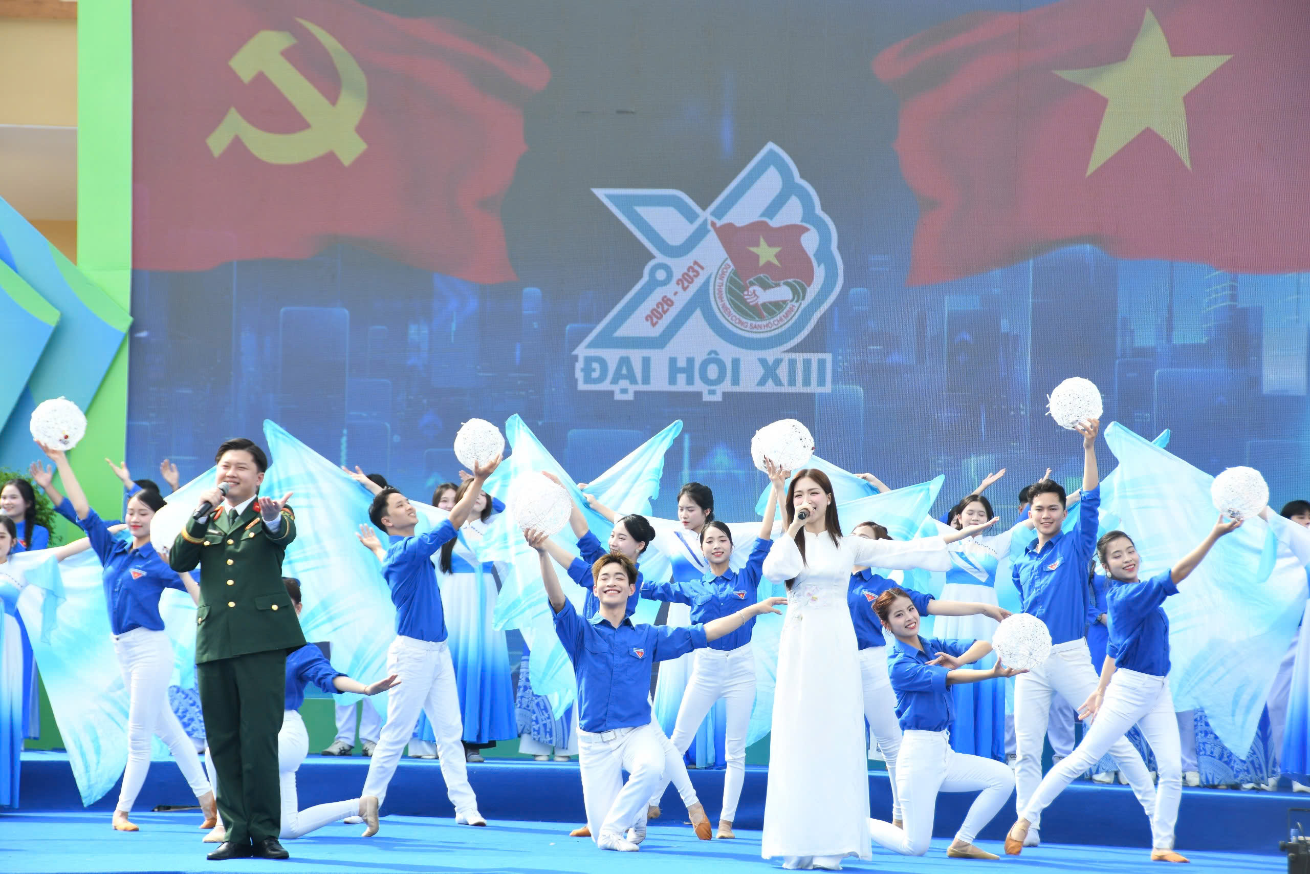 ‘Áo xanh gọi tương lai’ là ca khúc chính thức của Đại hội Đoàn - Ảnh 1.