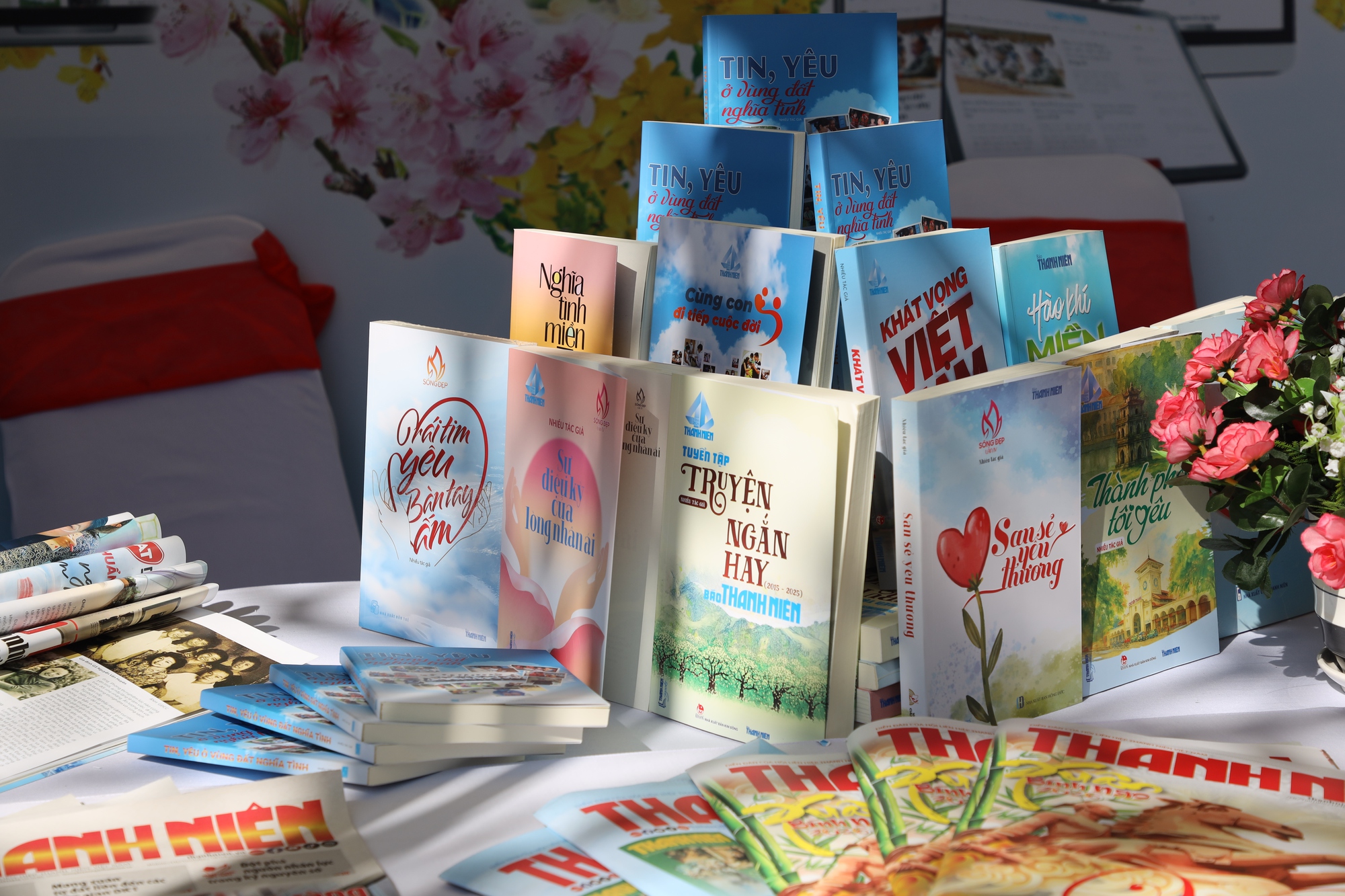 Rộn ràng Hội Báo xuân Đà Nẵng: Không gian gặp gỡ của tri thức và sáng tạo- Ảnh 11. Rộn ràng Hội Báo xuân Đà Nẵng: Không gian gặp gỡ của tri thức và sáng tạo- Ảnh 11.