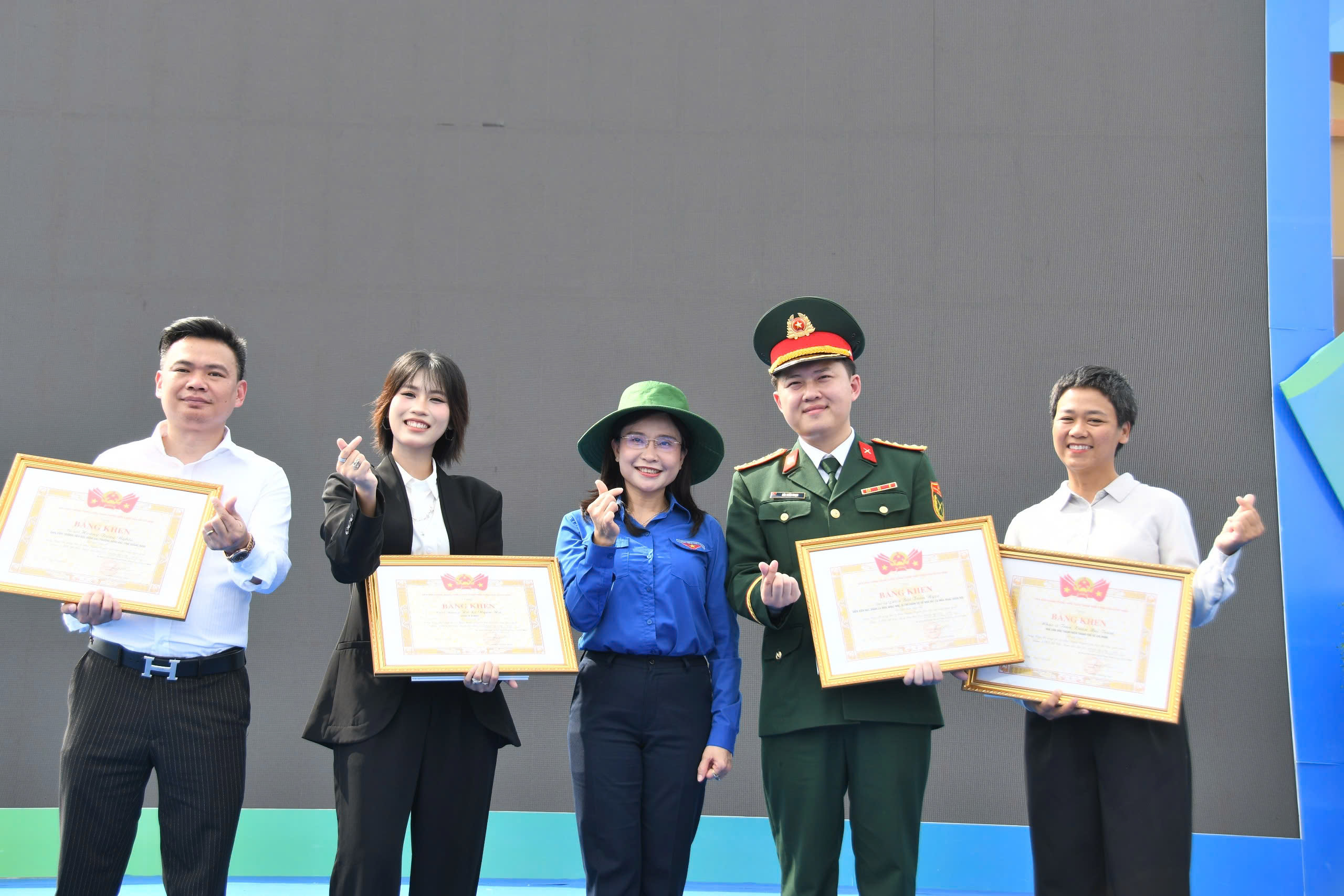 ‘Áo xanh gọi tương lai’ là ca khúc chính thức của Đại hội Đoàn - Ảnh 2.