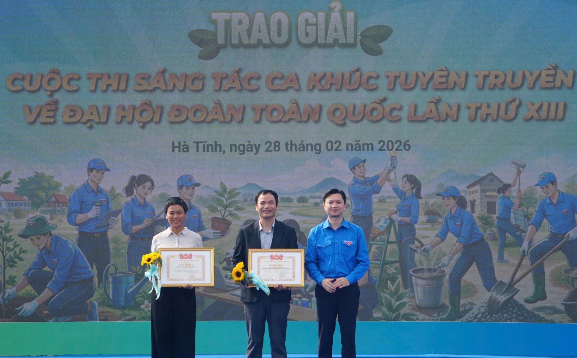 Ra qu&acirc;n Th&aacute;ng Thanh ni&ecirc;n, ph&aacute;t động Tết trồng c&acirc;y  nhớ ơn B&aacute;c Hồ - Ảnh 7.
