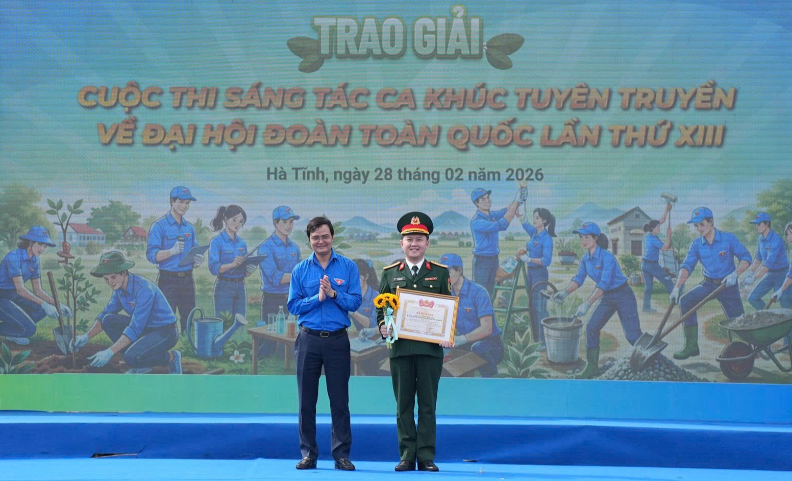 Ra qu&acirc;n Th&aacute;ng Thanh ni&ecirc;n, ph&aacute;t động Tết trồng c&acirc;y  nhớ ơn B&aacute;c Hồ - Ảnh 6.