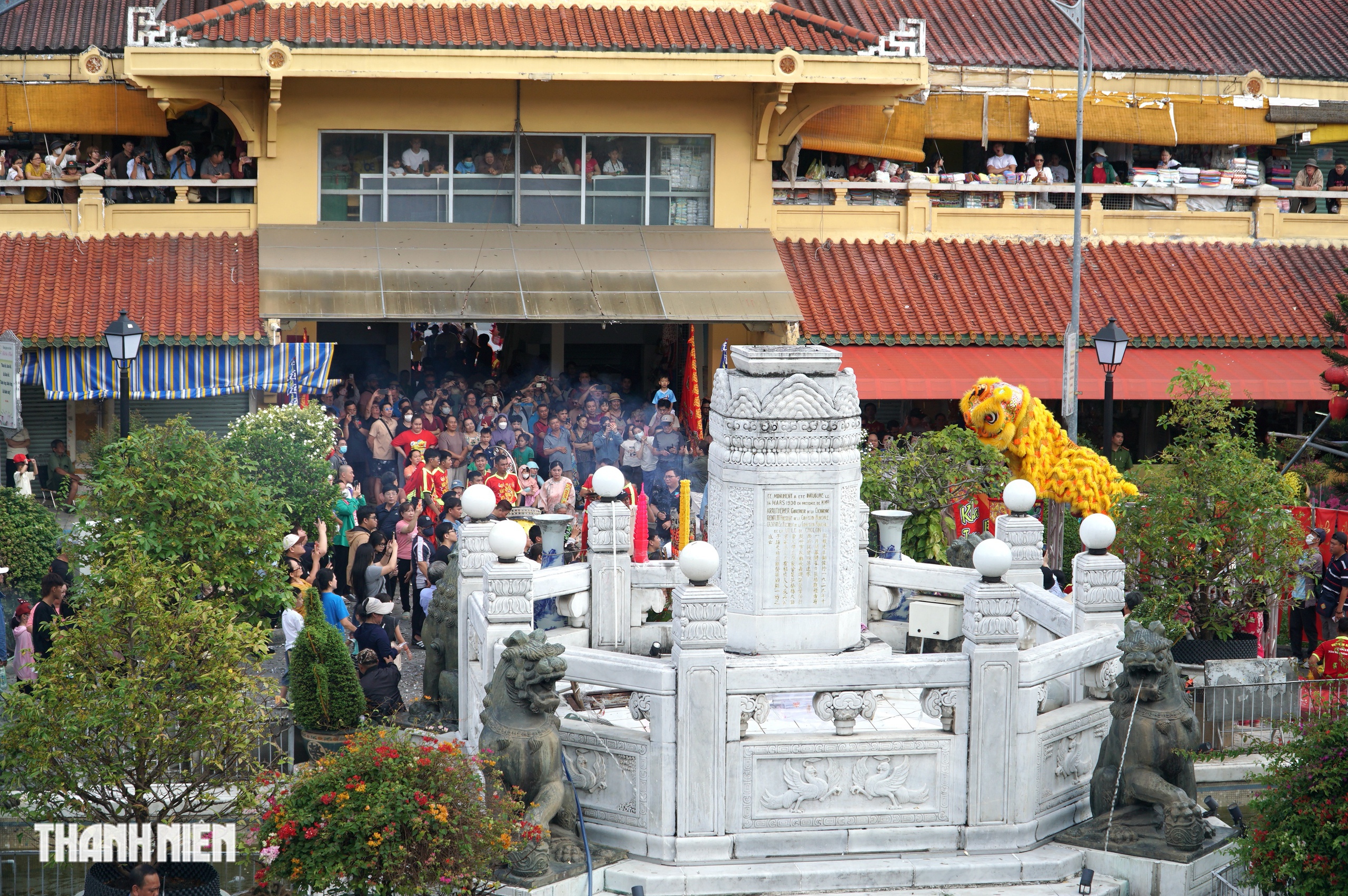 Lễ Kỳ Y&ecirc;n chợ B&igrave;nh T&acirc;y: M&agrave;n m&uacute;a ngựa lạ mắt thu h&uacute;t người xem - Ảnh 8.