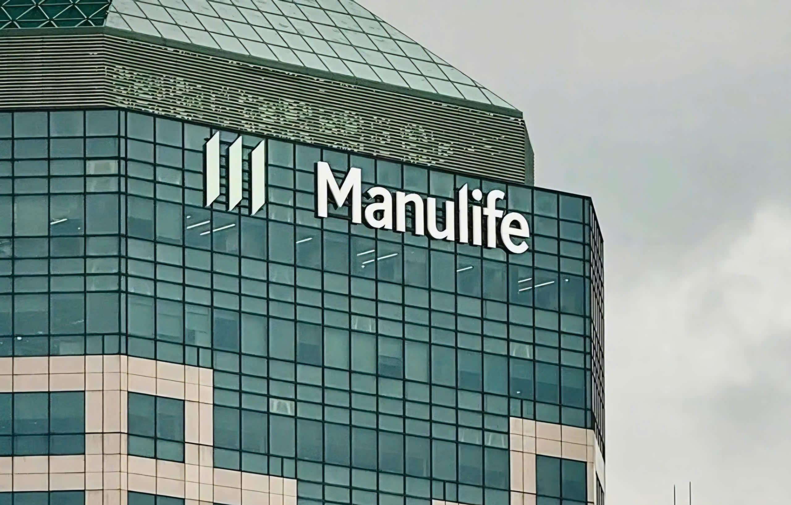 Manulife triển khai hợp đồng bảo hiểm nhân thọ 300 triệu USD tại Singapore - Ảnh 1.