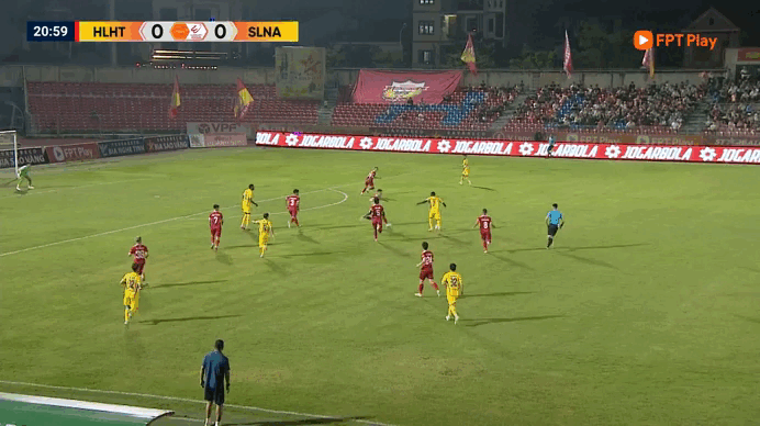 Olaha lập si&ecirc;u phẩm, SLNA thắng s&aacute;t n&uacute;t H&agrave; Tĩnh: Tho&aacute;t dần nguy cơ xuống hạng- Ảnh 1.