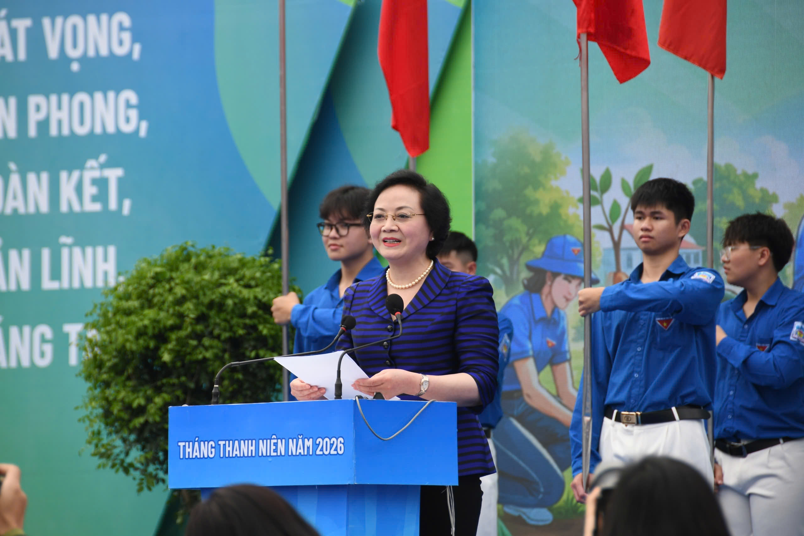 Phó thủ tướng gửi trọn niềm tin vào người trẻ - Ảnh 1. Phó thủ tướng gửi trọn niềm tin vào người trẻ - Ảnh 1.