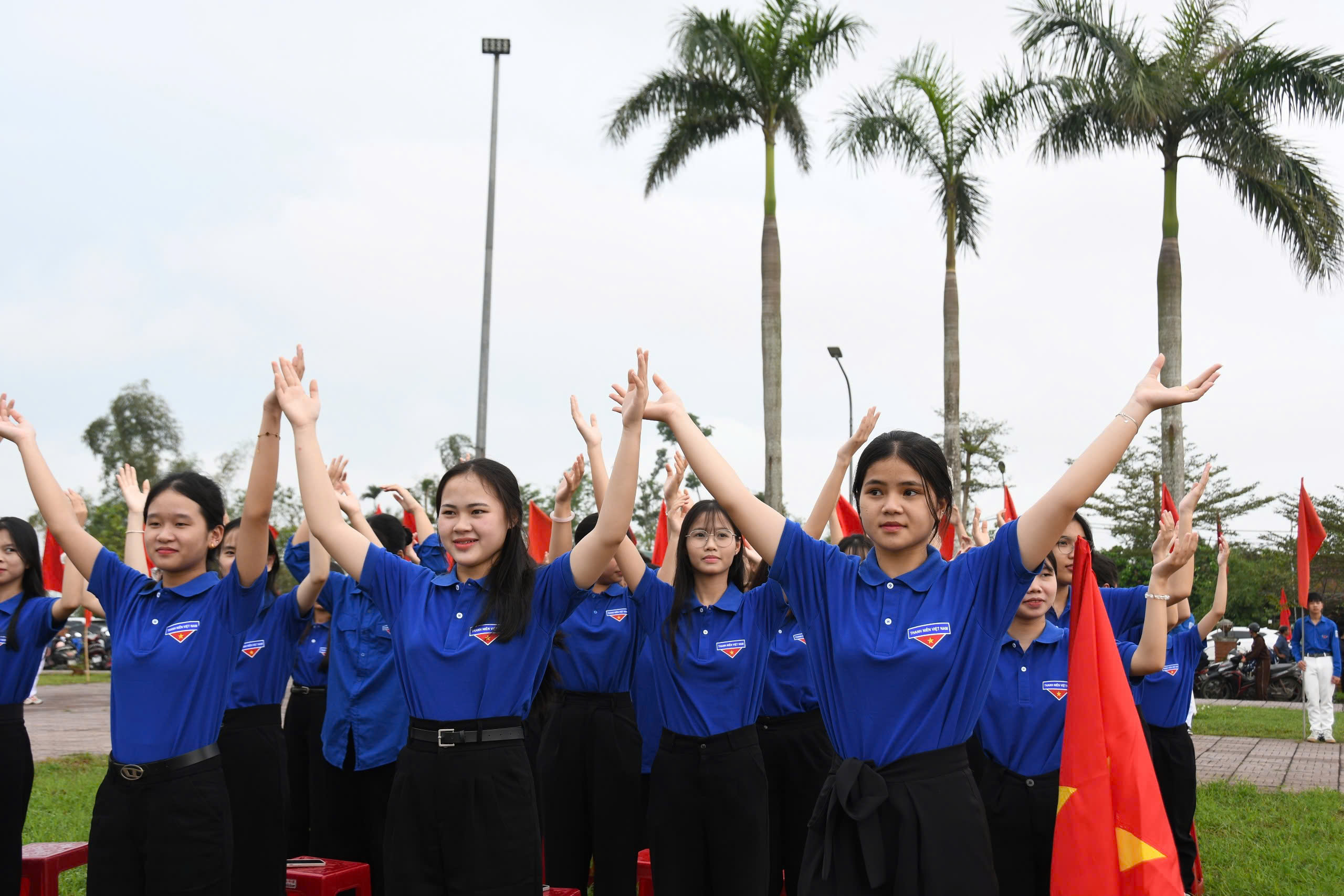 Phó thủ tướng gửi trọn niềm tin vào người trẻ - Ảnh 2. Phó thủ tướng gửi trọn niềm tin vào người trẻ - Ảnh 2.