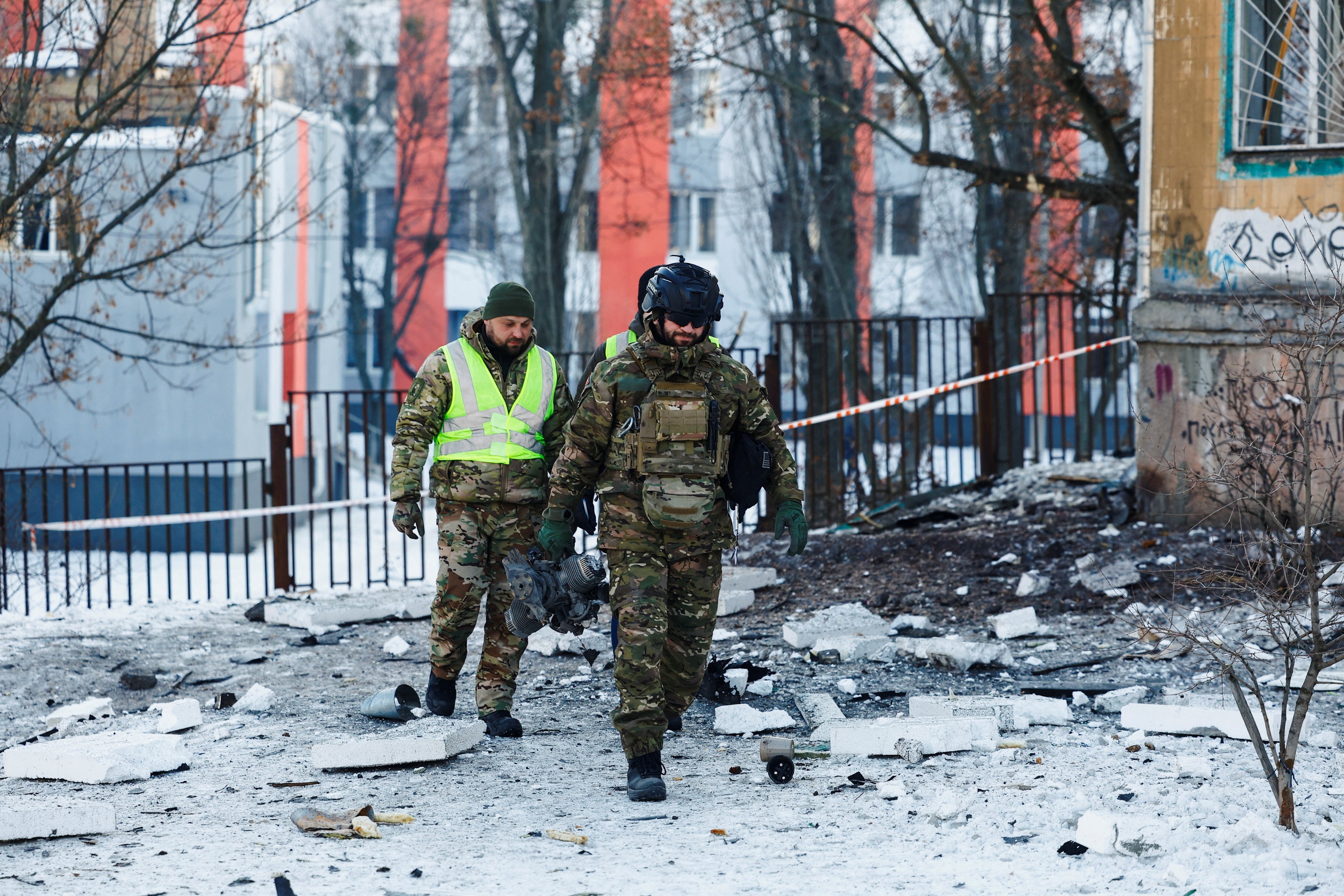 Chiến sự Ukraine ngày 1.441: Kyiv hứng đòn không kích lớn nhất kể từ đầu xung đột - Ảnh 1.