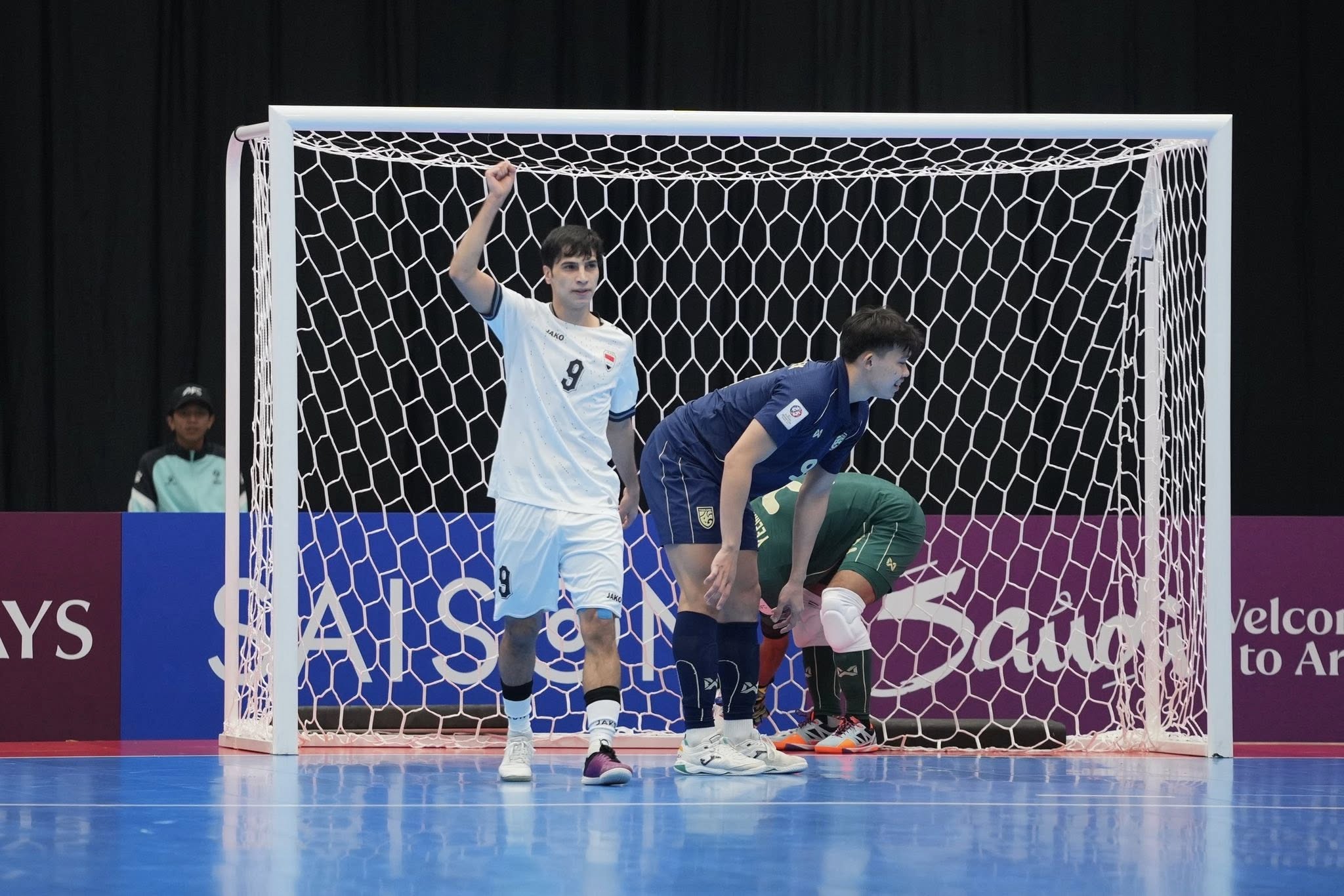 Đội tuyển Thái Lan nếm 'trái đắng' tại tứ kết châu Á: Thành cựu vương bởi thua Iraq- Ảnh 1.