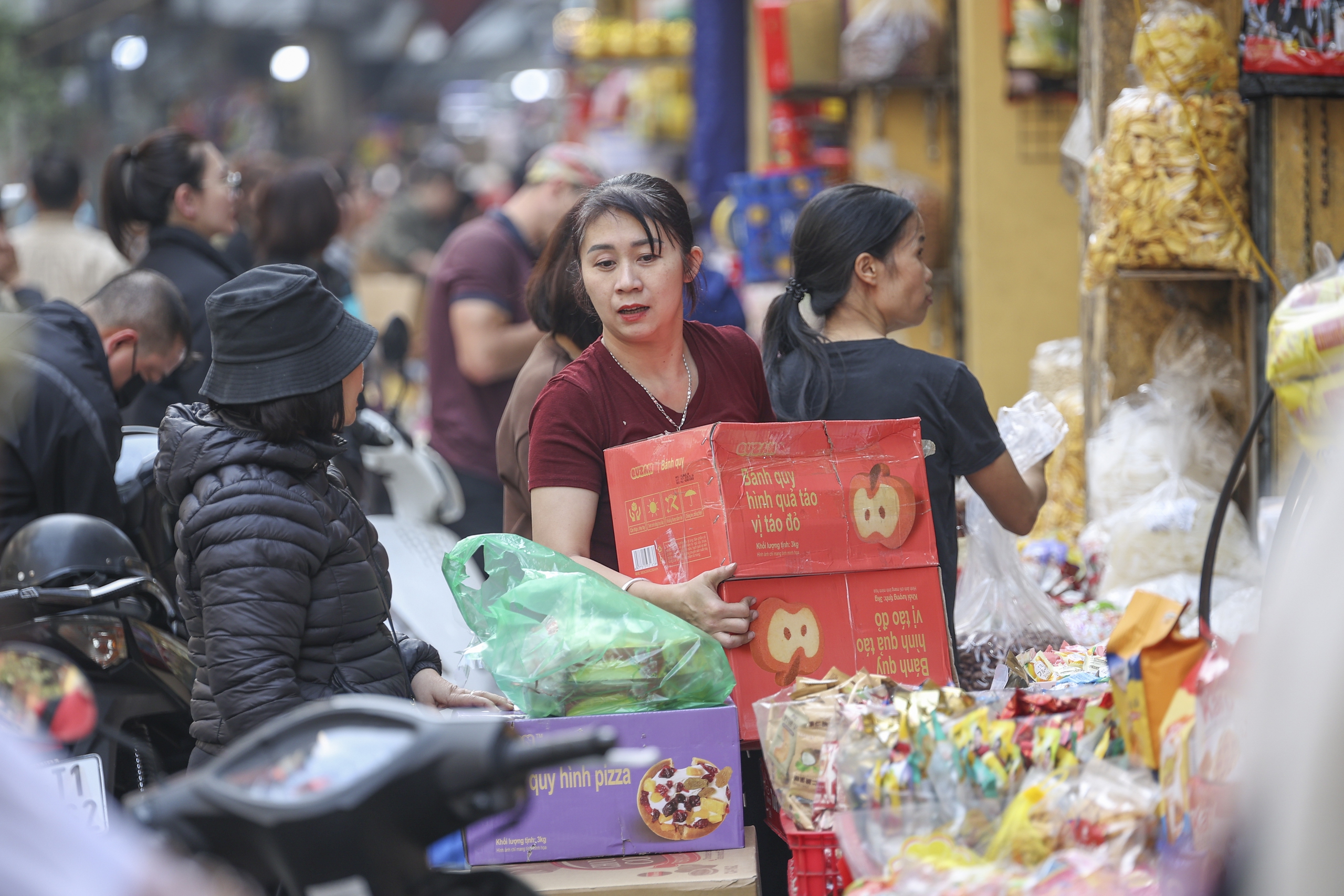 Đ&agrave;o, quất 'xuống phố', H&agrave; Nội rộn r&atilde; sắc xu&acirc;n- Ảnh 8.
