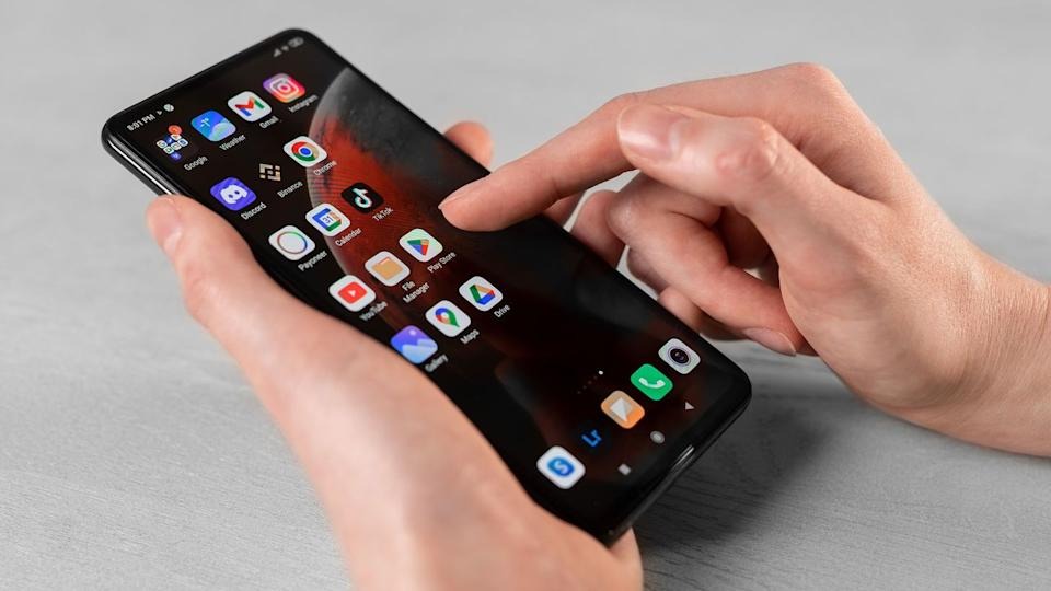 Sự thật rợn người sau các ứng dụng Android gắn mác AI - Ảnh 1.