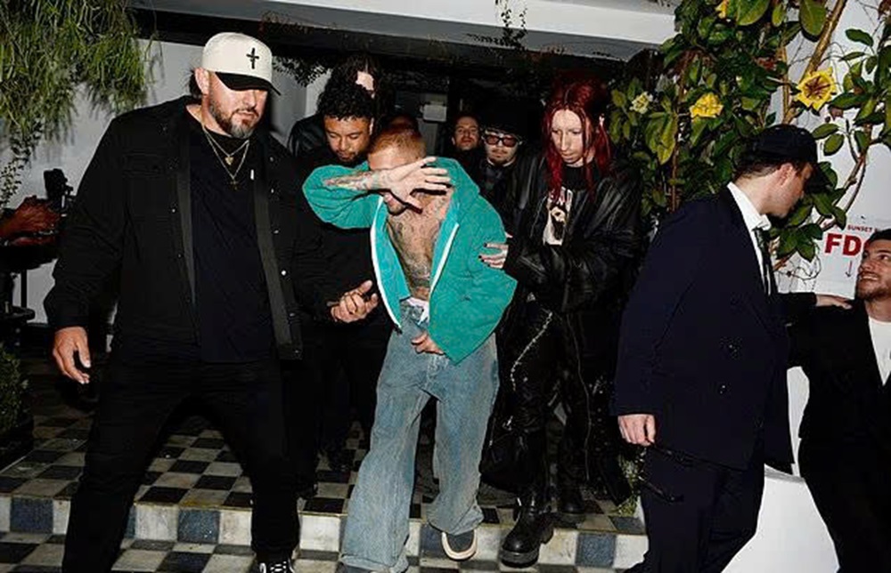 Hailey và Justin Bieber 'mỗi người một ngả' sau lễ trao giải Grammy 2026 - Ảnh 1.