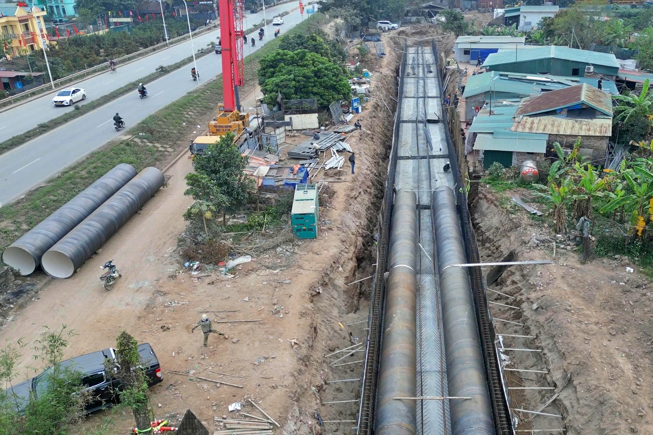 Cận cảnh dự án thoát nước 'khu biệt thự triệu đô' cắt qua đê sông Hồng - Ảnh 9.