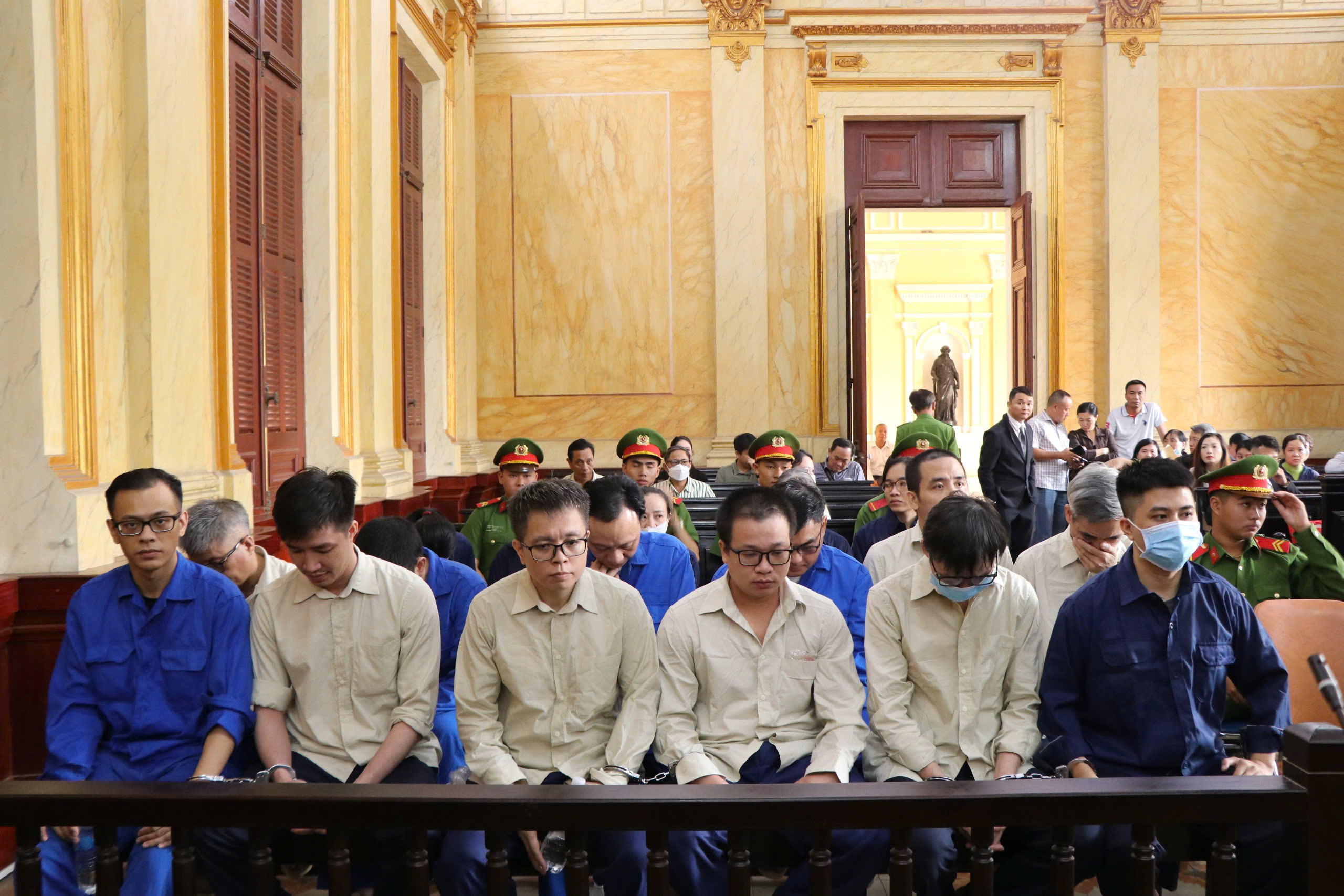 Nhận hối lộ,Chi cục trưởng Chi cục Thú y vùng 6 bị đề nghị 9 năm tù  - Ảnh 1.