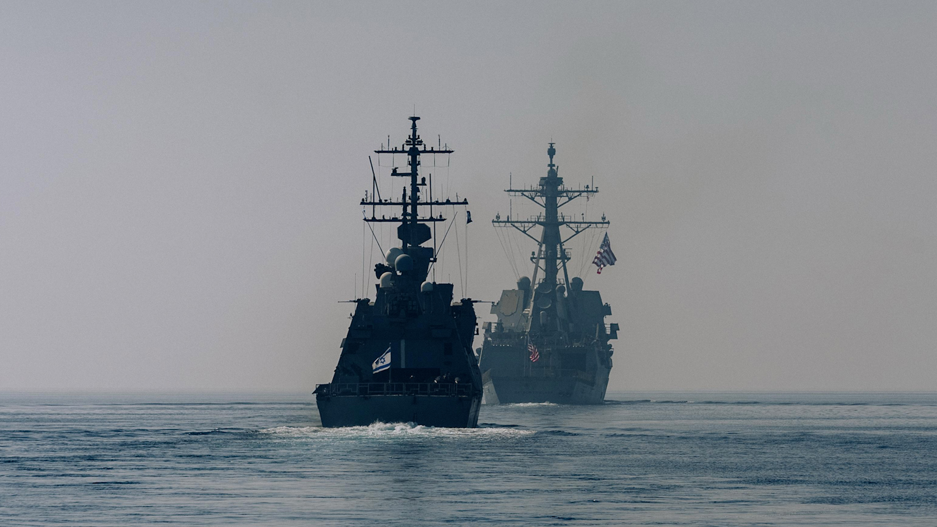 Chuy&ecirc;n gia: Đ&agrave;n UAV của Iran đe dọa t&agrave;u chiến Mỹ trong khu vực - Ảnh 1.