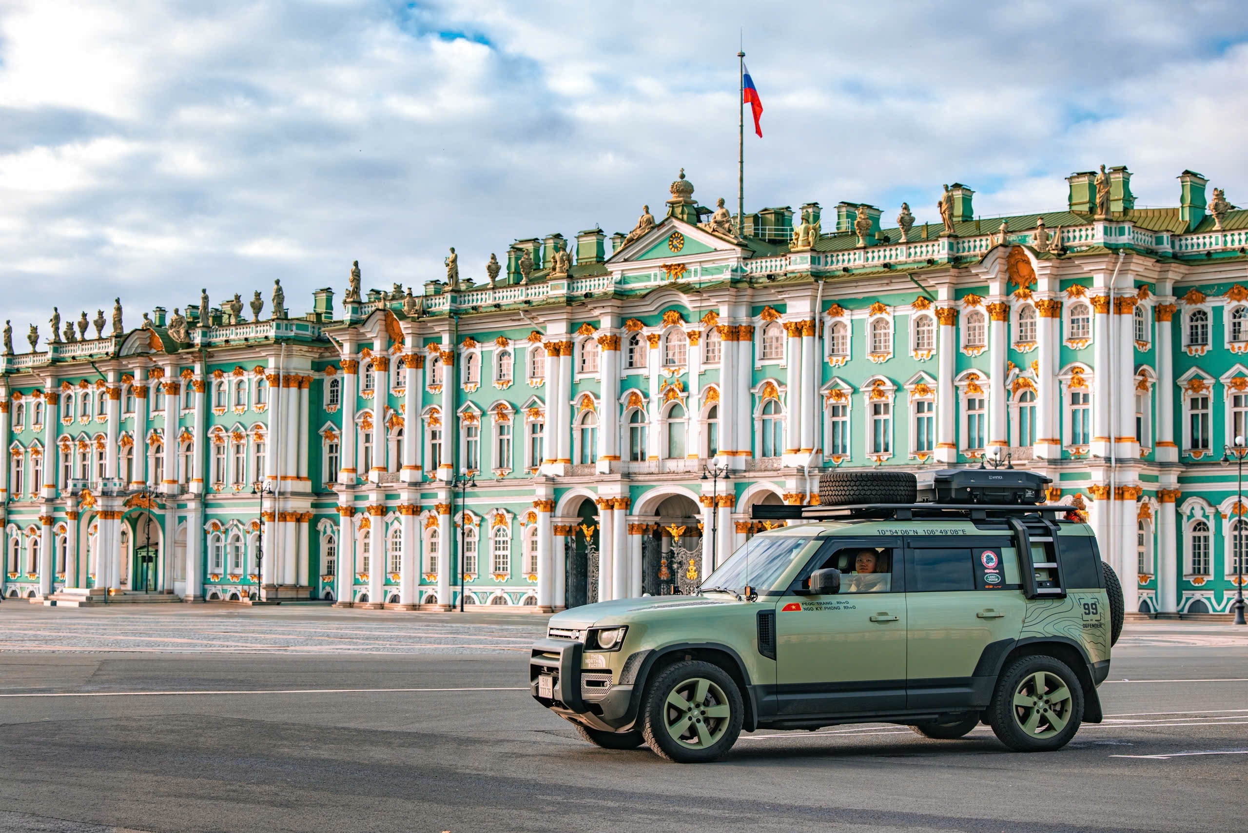 5 vạn dặm vòng quanh châu Á cùng Land Rover Defender: Hành trình tìm về bản ngã - Ảnh 12.