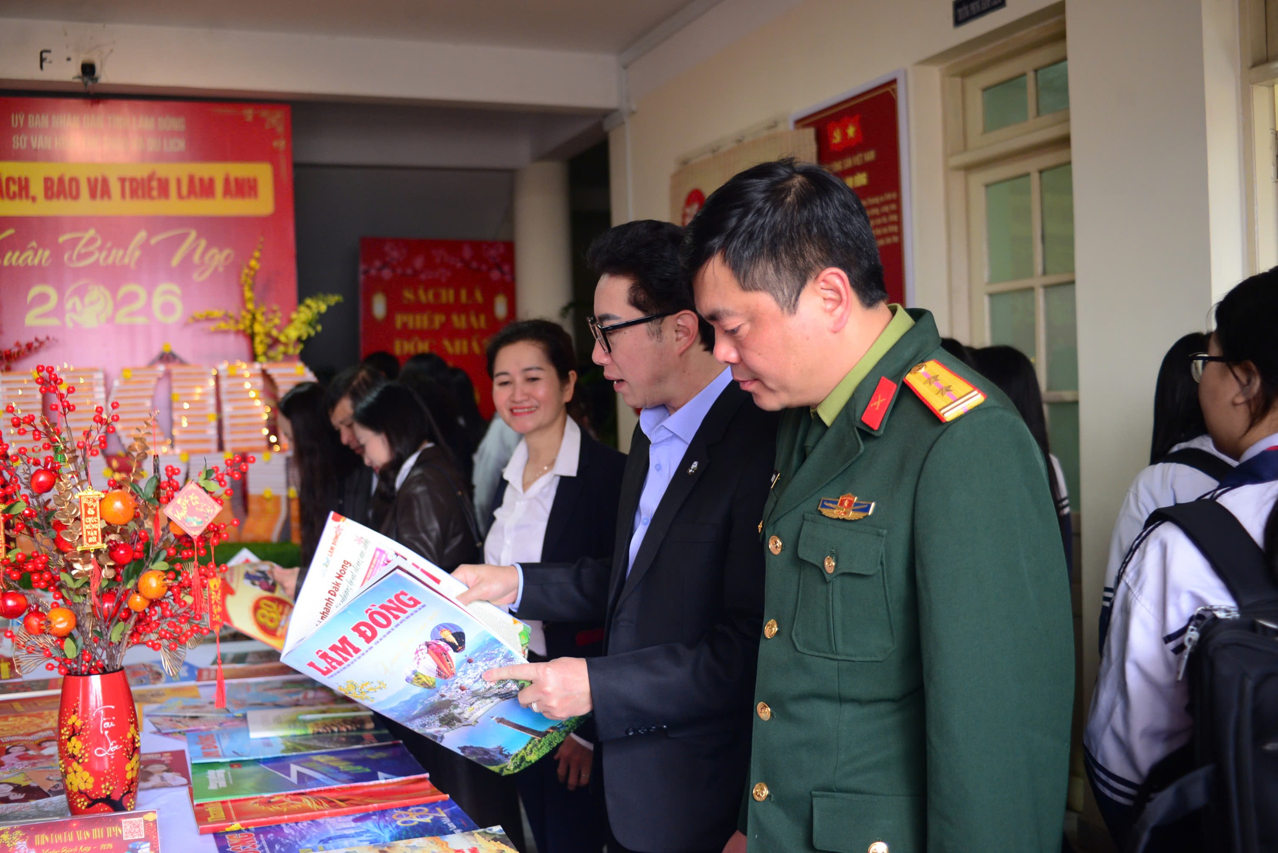 Hội sách, báo Xuân Bính Ngọ 2026 Lâm Đồng lan tỏa sắc xuân đến nhiều vùng miền- Ảnh 2.