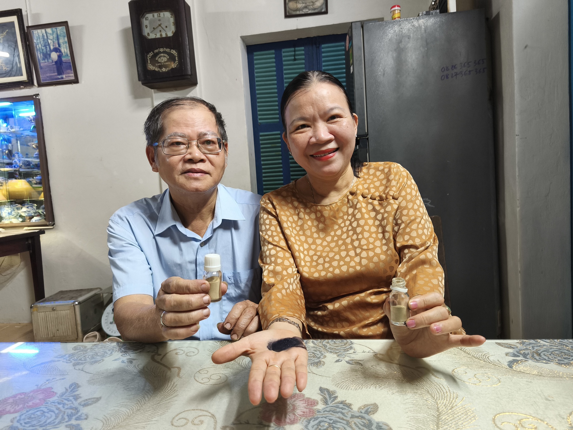 Người giữ bí kíp thuốc nhuộm răng đen- Ảnh 4. Người giữ bí kíp thuốc nhuộm răng đen- Ảnh 4.