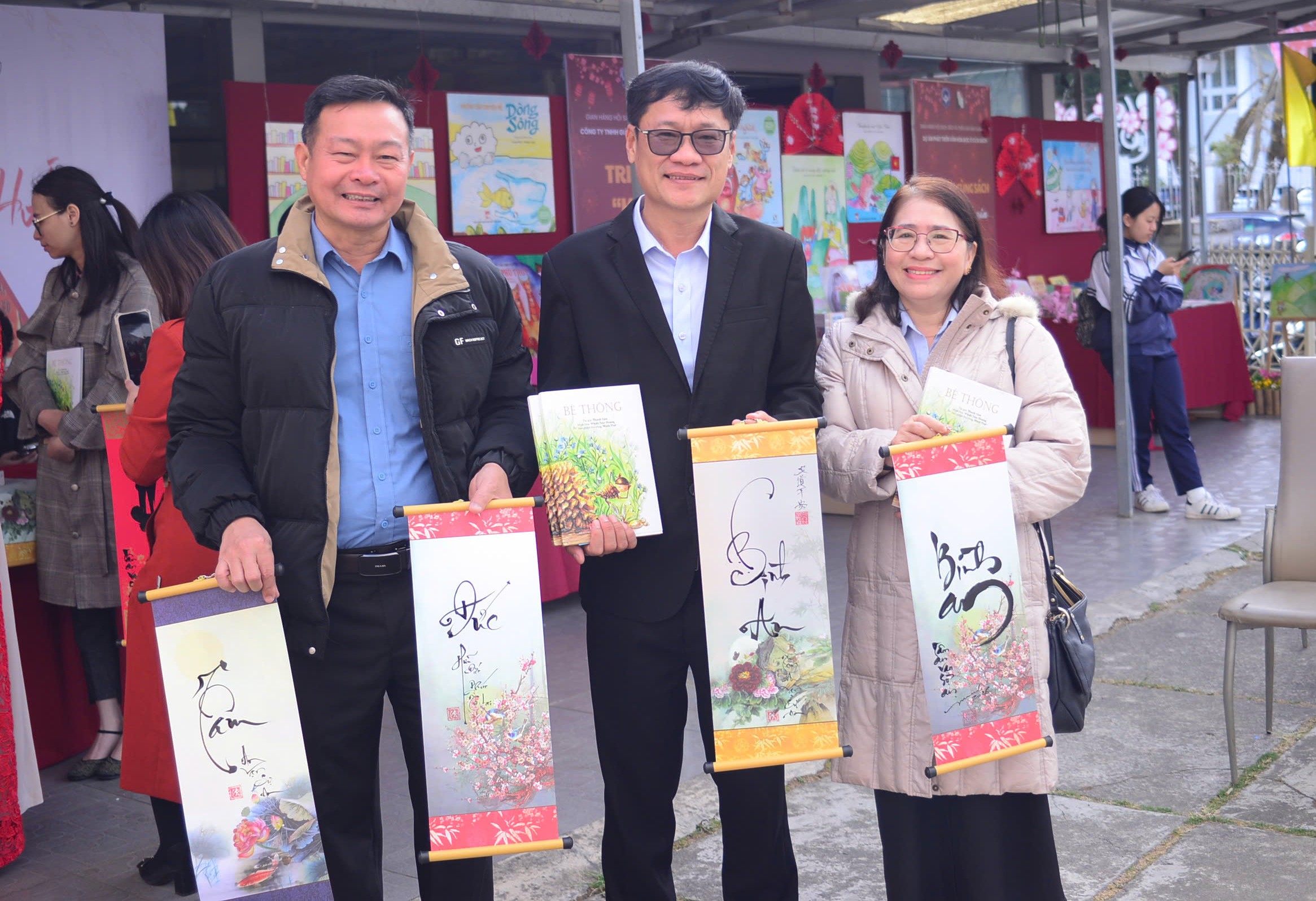 Hội sách, báo Xuân Bính Ngọ 2026 Lâm Đồng lan tỏa sắc xuân đến nhiều vùng miền- Ảnh 6.