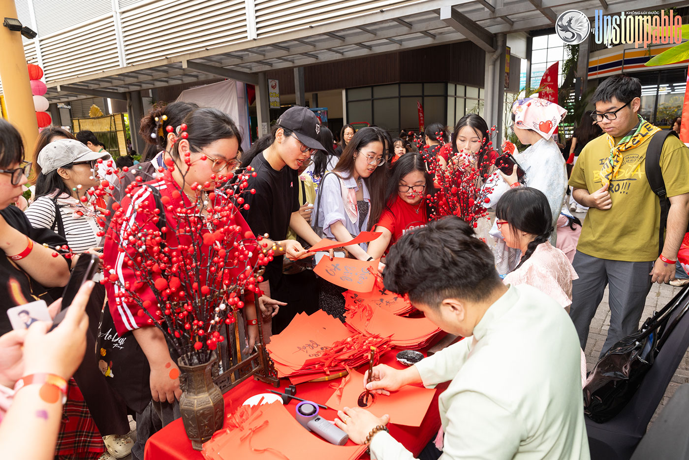 Từ Unstoppable đến Hội hoa xuân, Waterpoint khuấy động mùa lễ hội tết phía tây TP.HCM- Ảnh 3.