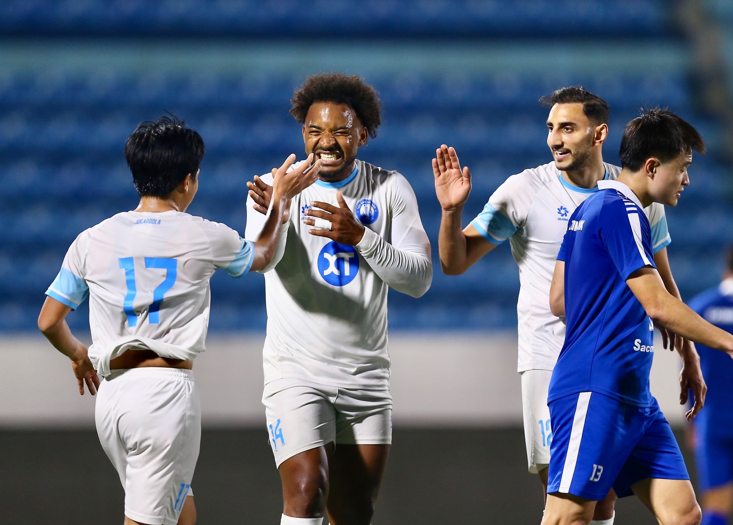 Báo Malaysia so sánh cực hay về Xuân Son và 3 sao nhập tịch lậu trước cuộc đấu trí tại Thiên Trường- Ảnh 1.