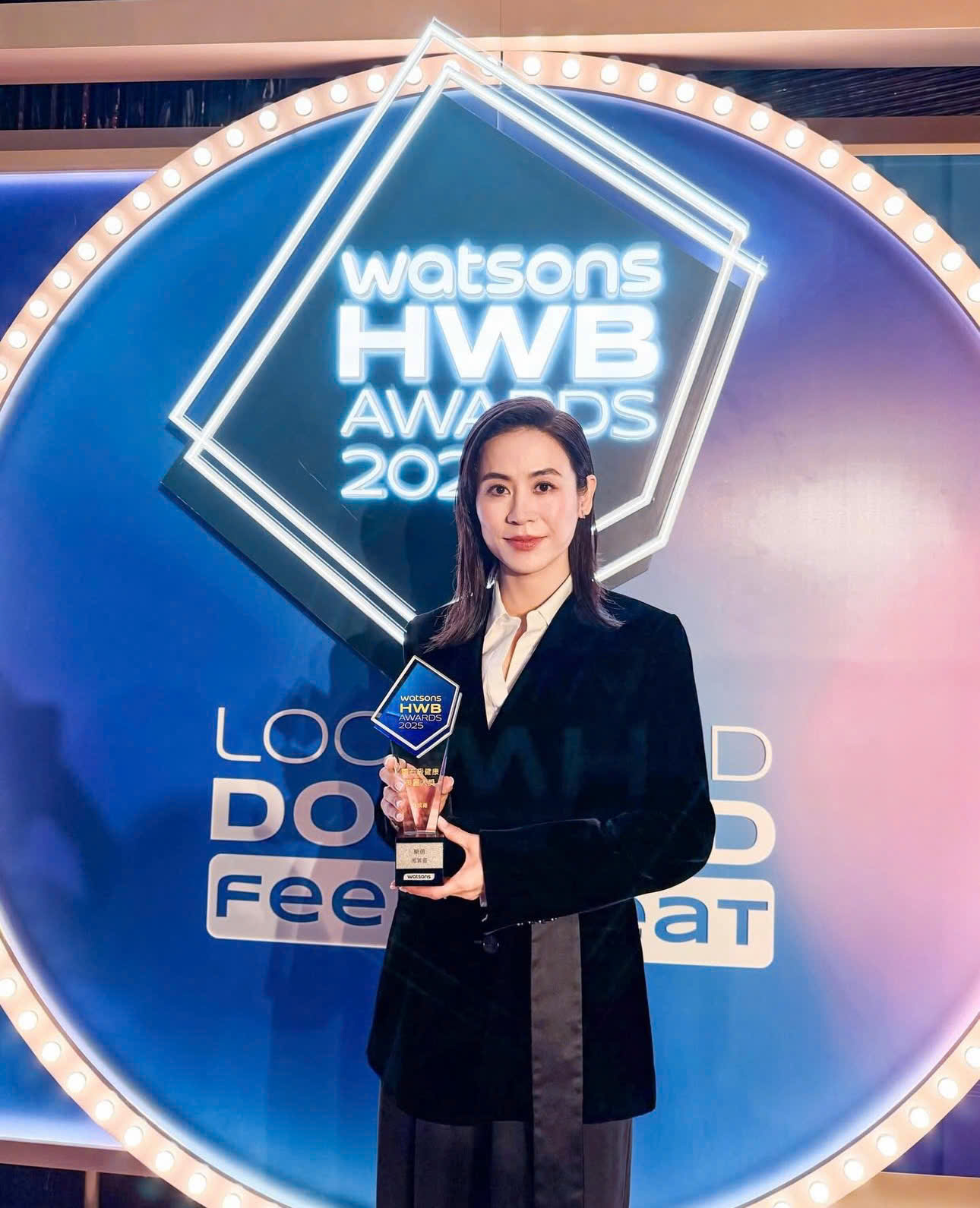 'Văn hóa nịnh nọt' tại TVB là lý do khiến Tuyên Huyên rời đi- Ảnh 3.