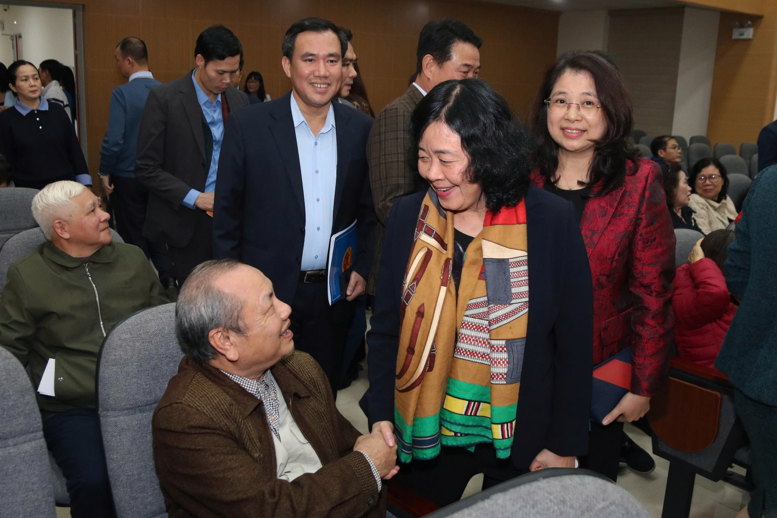 B&agrave; B&ugrave;i Thị Minh Ho&agrave;i được cử tri t&iacute;n nhiệm ứng cử đại biểu Quốc hội - Ảnh 1.