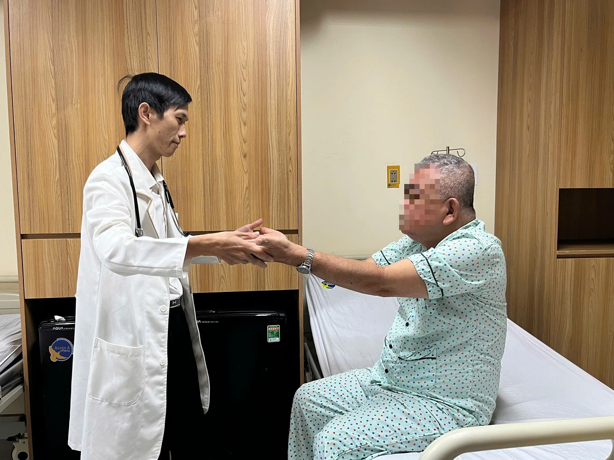 Cứu Người Đàn Ông Đột Quỵ Sau 12 Giờ Do Đến Viện Trễ - Ảnh 1.