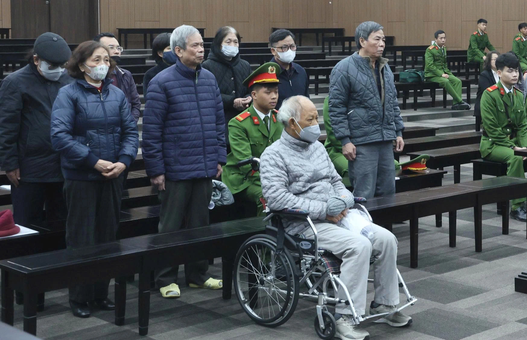 Tòa tháp VICEM: Nếu xây tiếp để cho thuê thì hơn 100 năm mới thu hồi vốn- Ảnh 1.