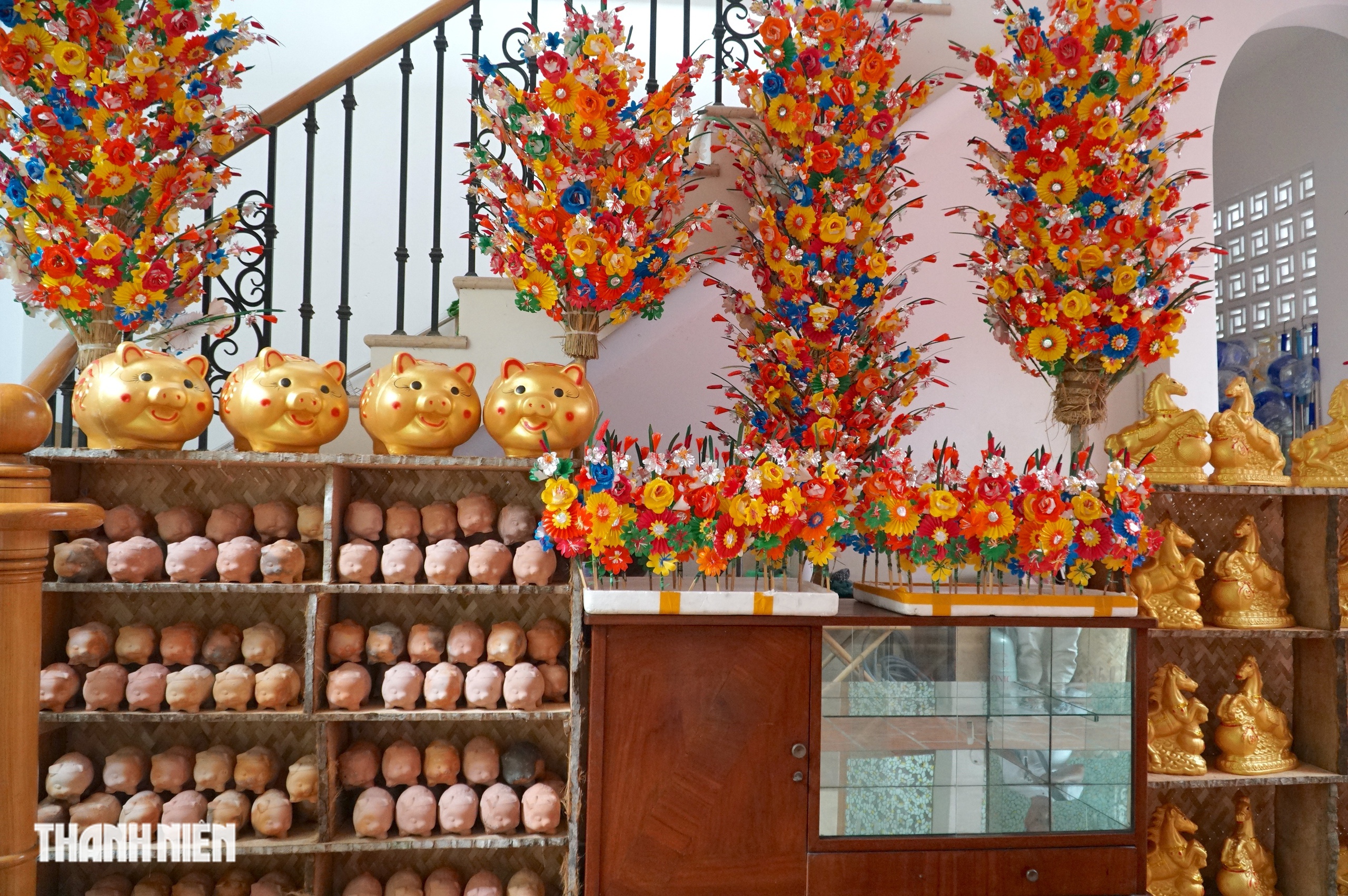 Cảnh qu&ecirc; y&ecirc;n b&igrave;nh trong s&acirc;n nh&agrave; thờ ở TP.HCM, chuẩn bị đ&oacute;n Tết B&iacute;nh Ngọ - Ảnh 8.