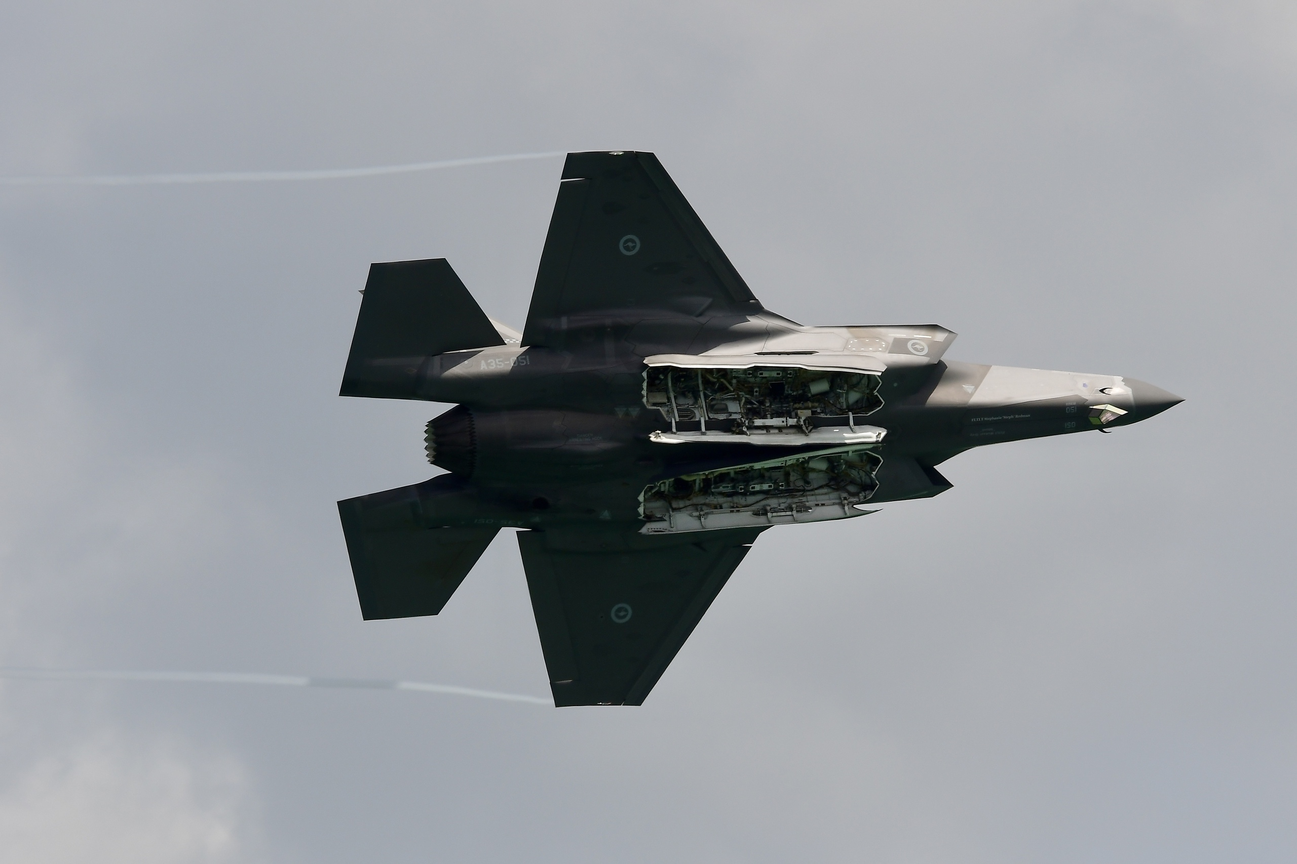 Xem m&agrave;n biểu diễn ở triển l&atilde;m h&agrave;ng kh&ocirc;ng lớn nhất ch&acirc;u &Aacute; - Ảnh 6.