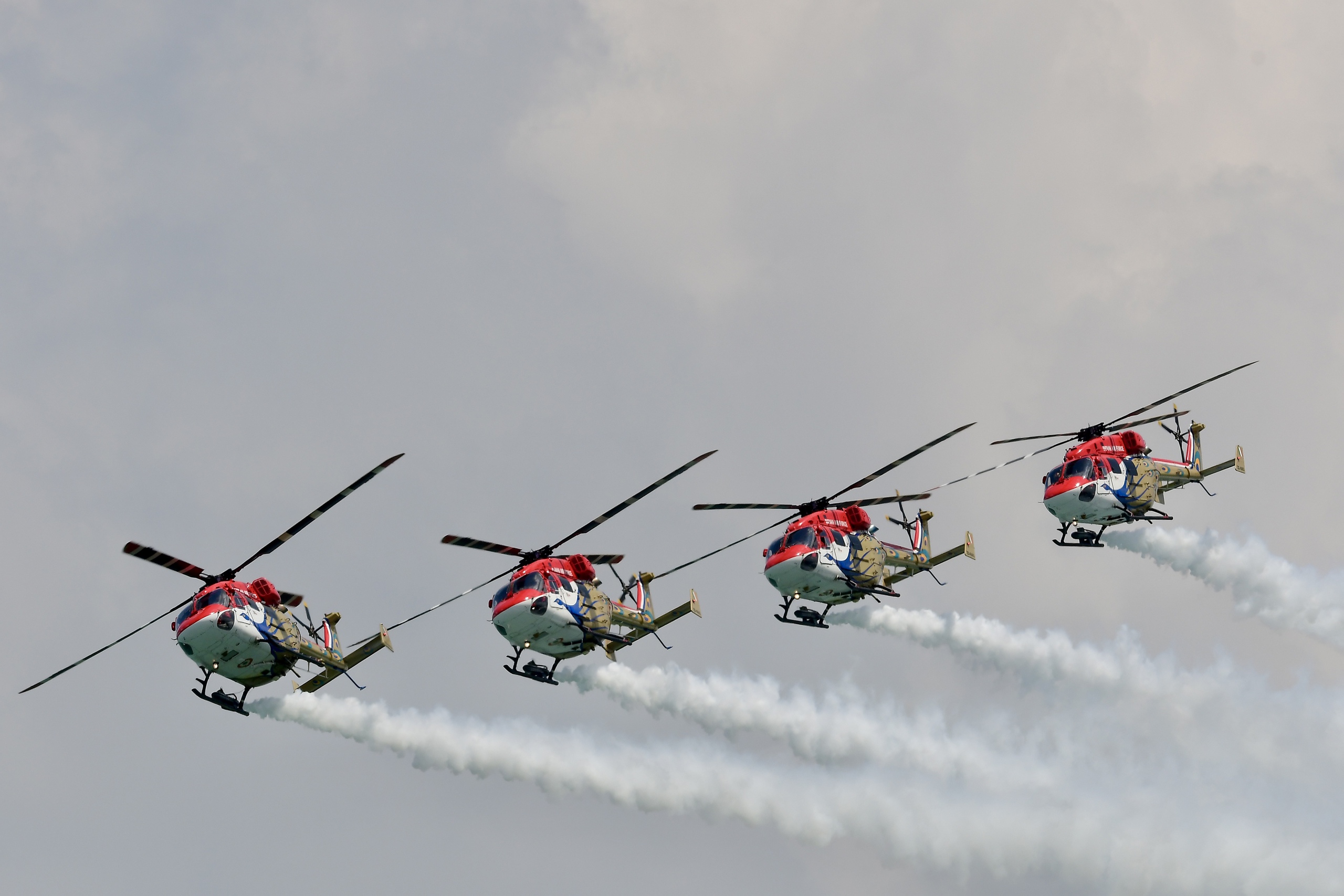 Xem m&agrave;n biểu diễn ở triển l&atilde;m h&agrave;ng kh&ocirc;ng lớn nhất ch&acirc;u &Aacute; - Ảnh 8.