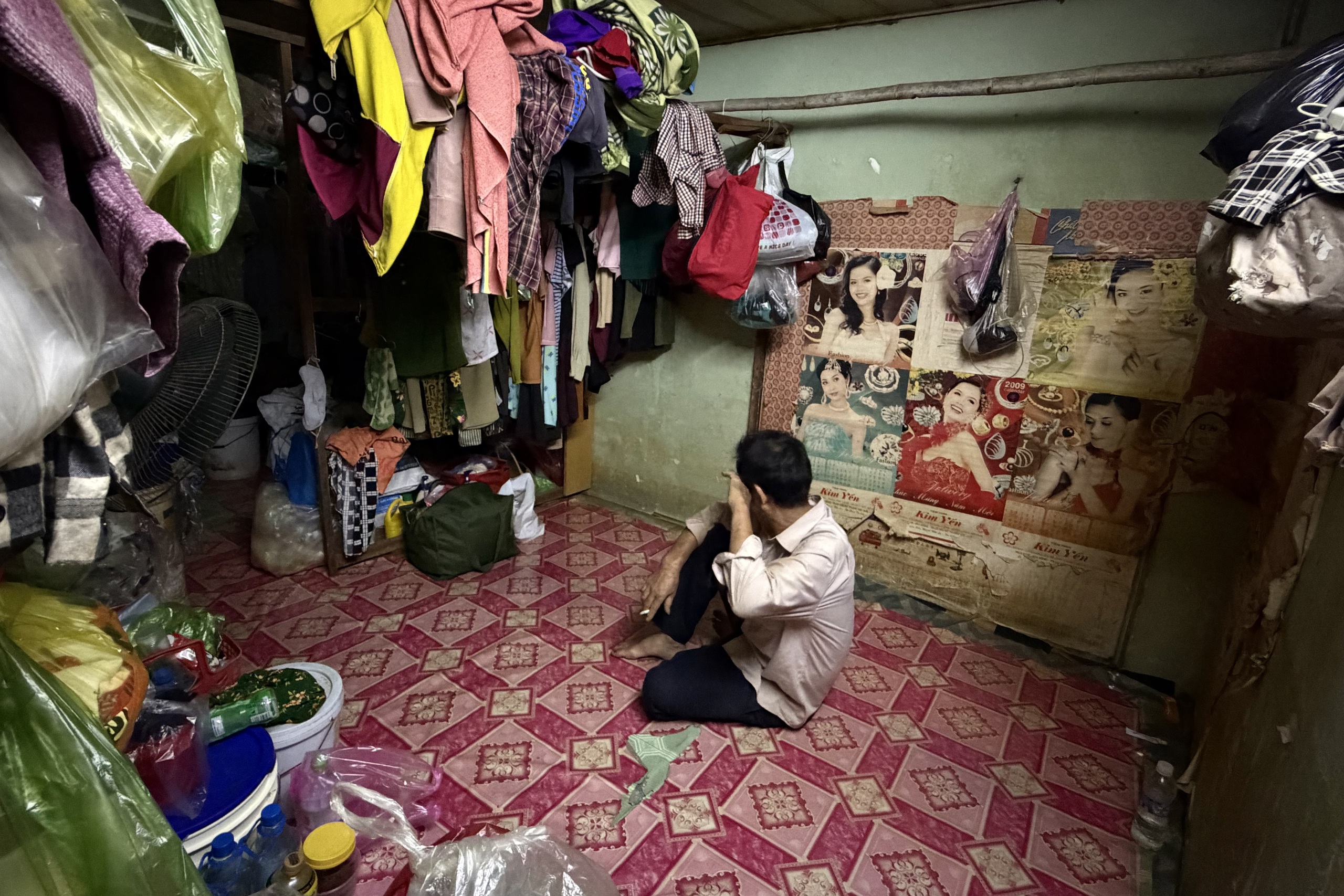 Xóm hàng rong 'mua ngủ' 40.000 đồng/ngày ở trung tâm TP.HCM, oằn vai mưu sinh giáp tết- Ảnh 6.