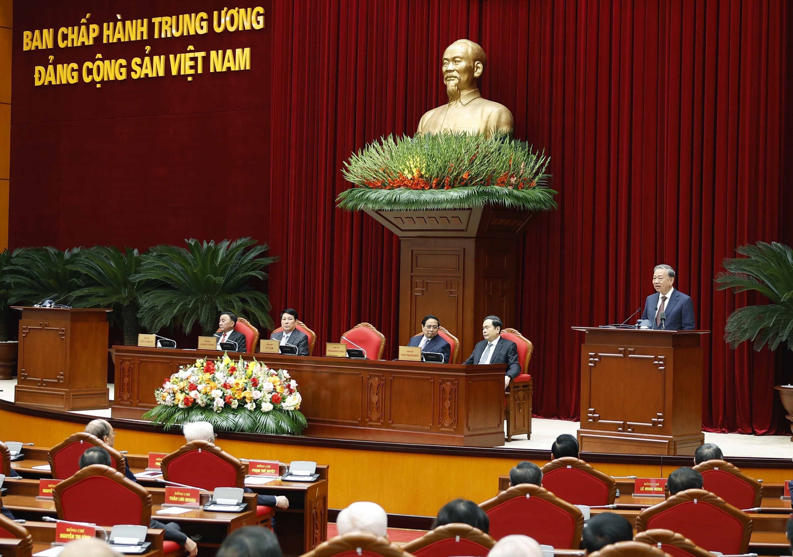 Tổng B&iacute; thư: D&agrave;nh ưu ti&ecirc;n cao nhất cho ph&aacute;t triển con người - Ảnh 1.