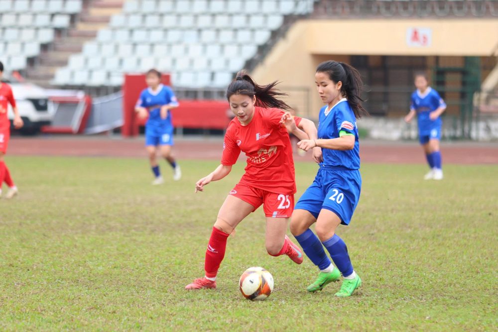 'Ngôi sao nhỏ' Hoàng Vân tỏa sáng, Phong Phú Hà Nam sớm vô địch U.19 quốc gia- Ảnh 1.