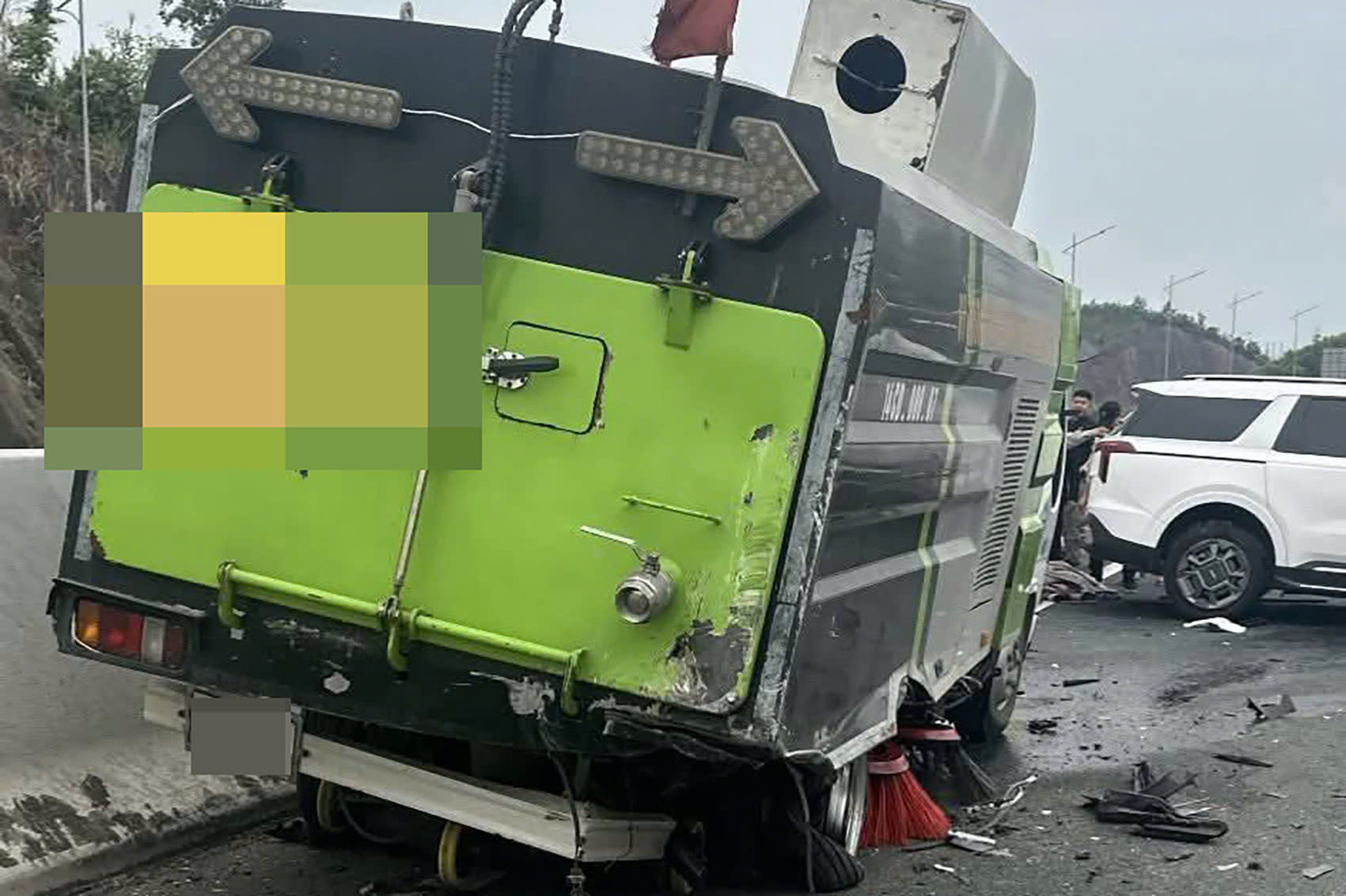 Tai nạn kinh hoàng trên cao tốc Hải Phòng – Móng Cái  - Ảnh 3.