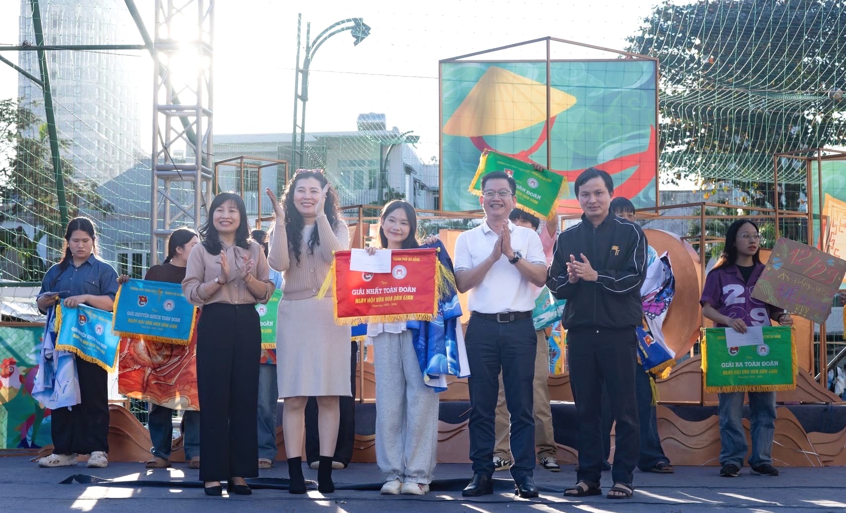 Th&ocirc;ng điệp của một hiệu trưởng: 'Học c&aacute;ch biết ơn những học sinh chưa ngoan'- Ảnh 3.