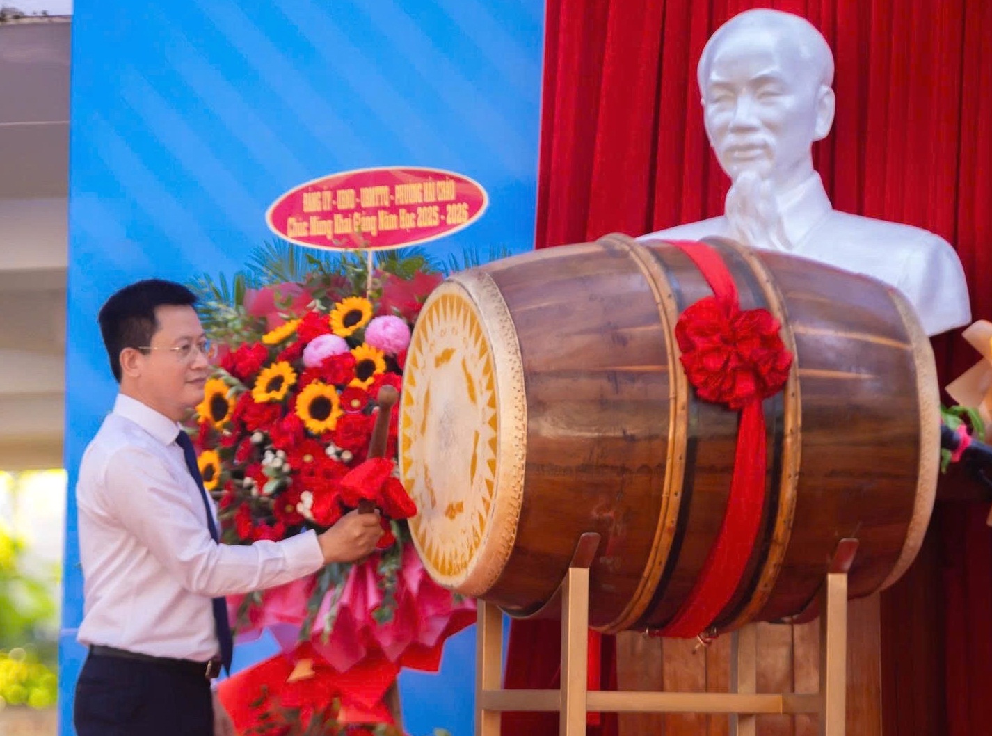 Th&ocirc;ng điệp của một hiệu trưởng: 'Học c&aacute;ch biết ơn những học sinh chưa ngoan'- Ảnh 2.