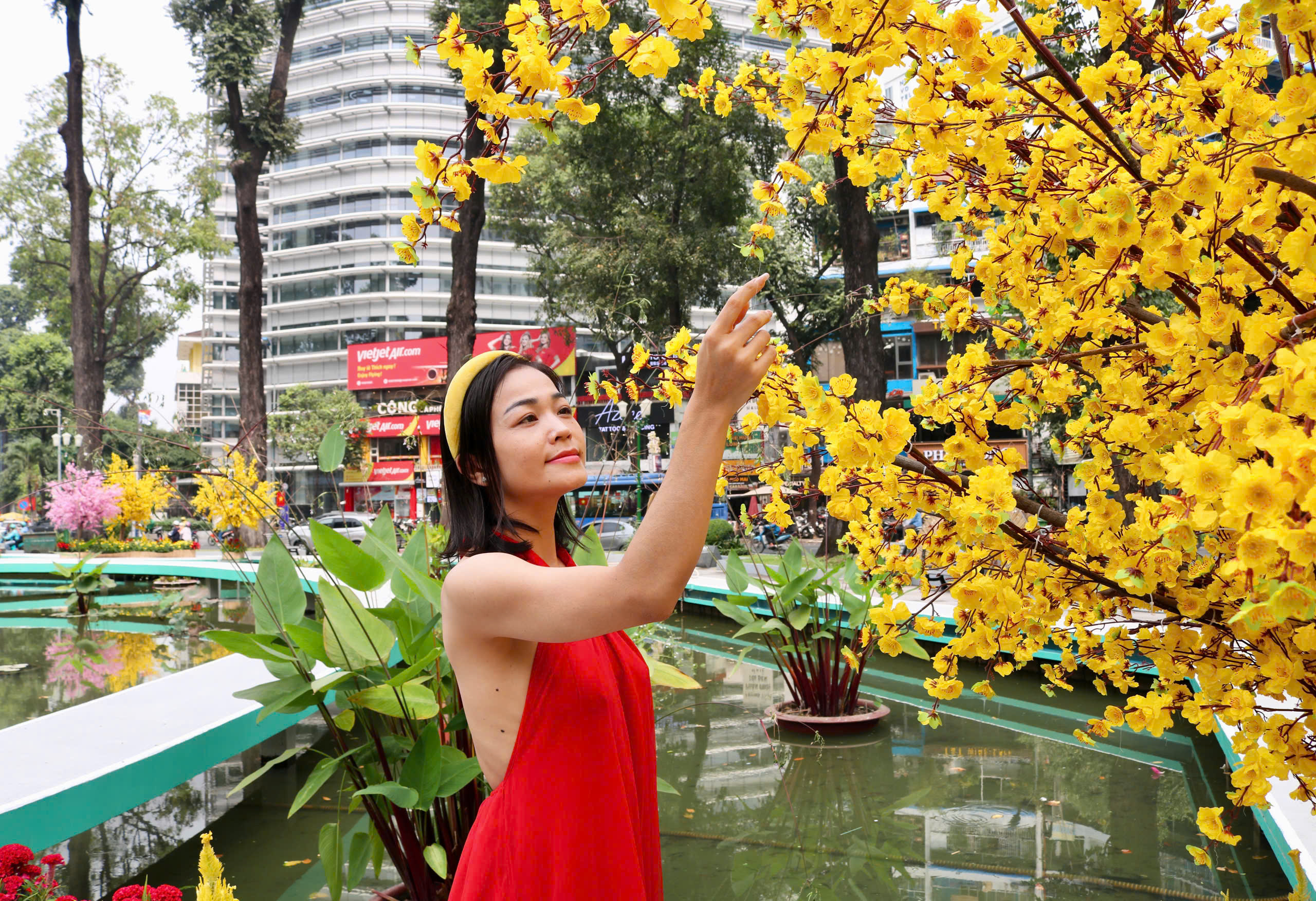 Hồ Con R&ugrave;a &lsquo;thay &aacute;o mới&rsquo;, nhiều người khen đẹp rủ nhau đến chụp ảnh tết - Ảnh 9.