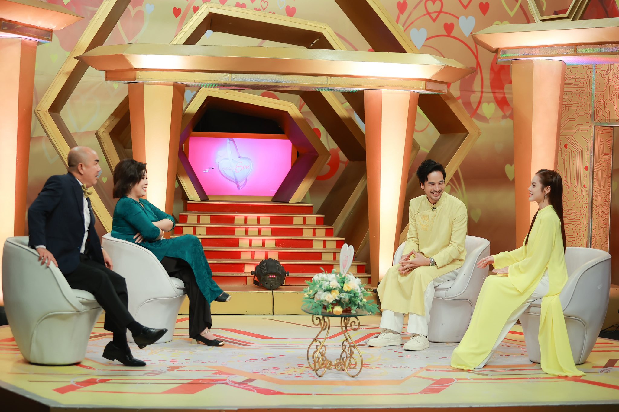 Đoàn Minh Tài tiết lộ mối duyên đặc biệt với vợ bác sĩ kém 16 tuổi - Ảnh 3.