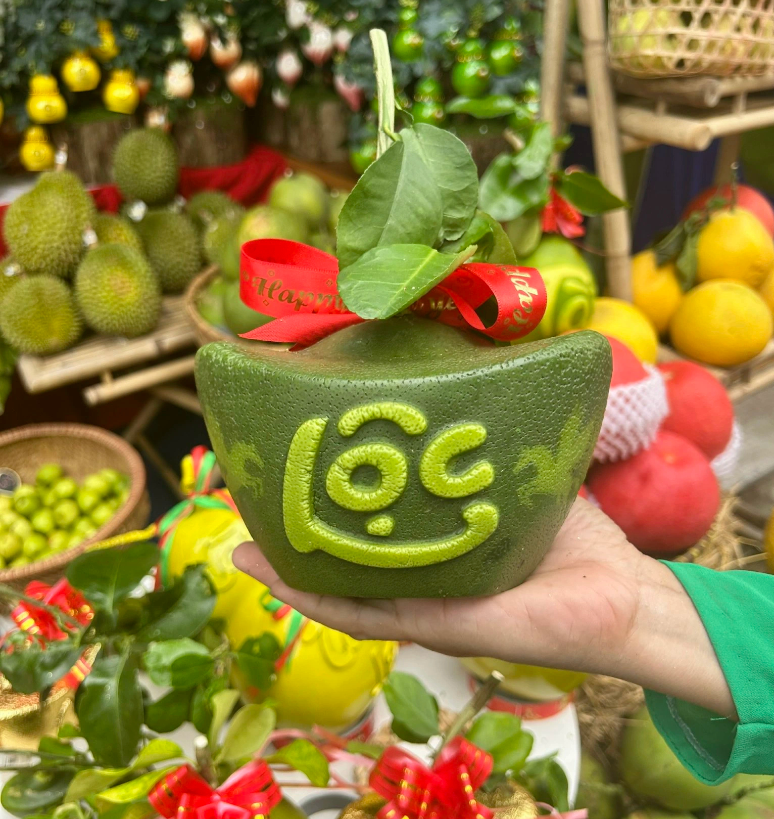 Bưởi mini thỏi v&agrave;ng t&agrave;i lộc 'b&aacute;n bao nhi&ecirc;u cũng hết' dịp tết - Ảnh 3.