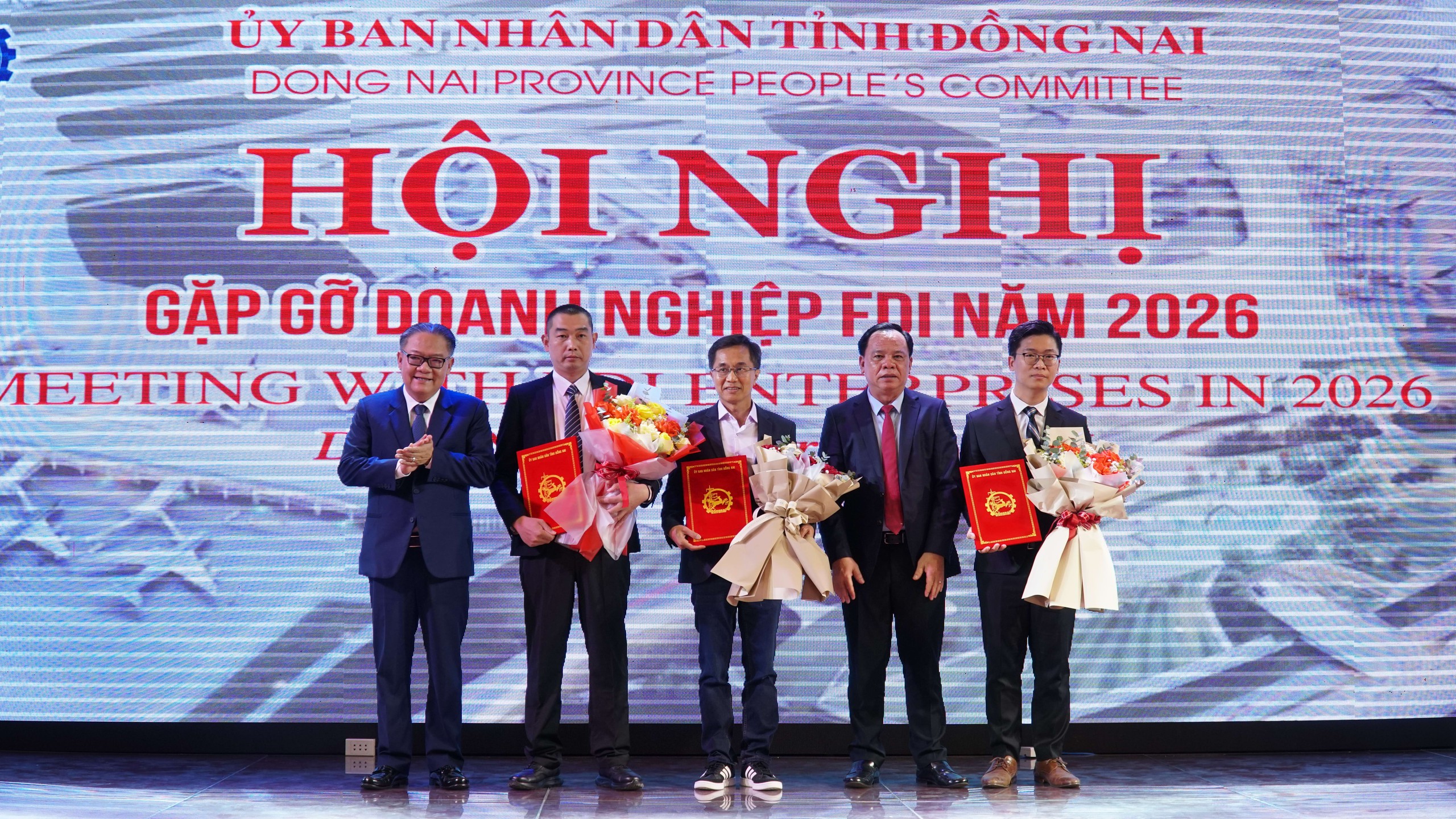 Tăng trưởng kinh tế Đồng Nai dẫn đầu vùng Đông Nam bộ - Ảnh 2.