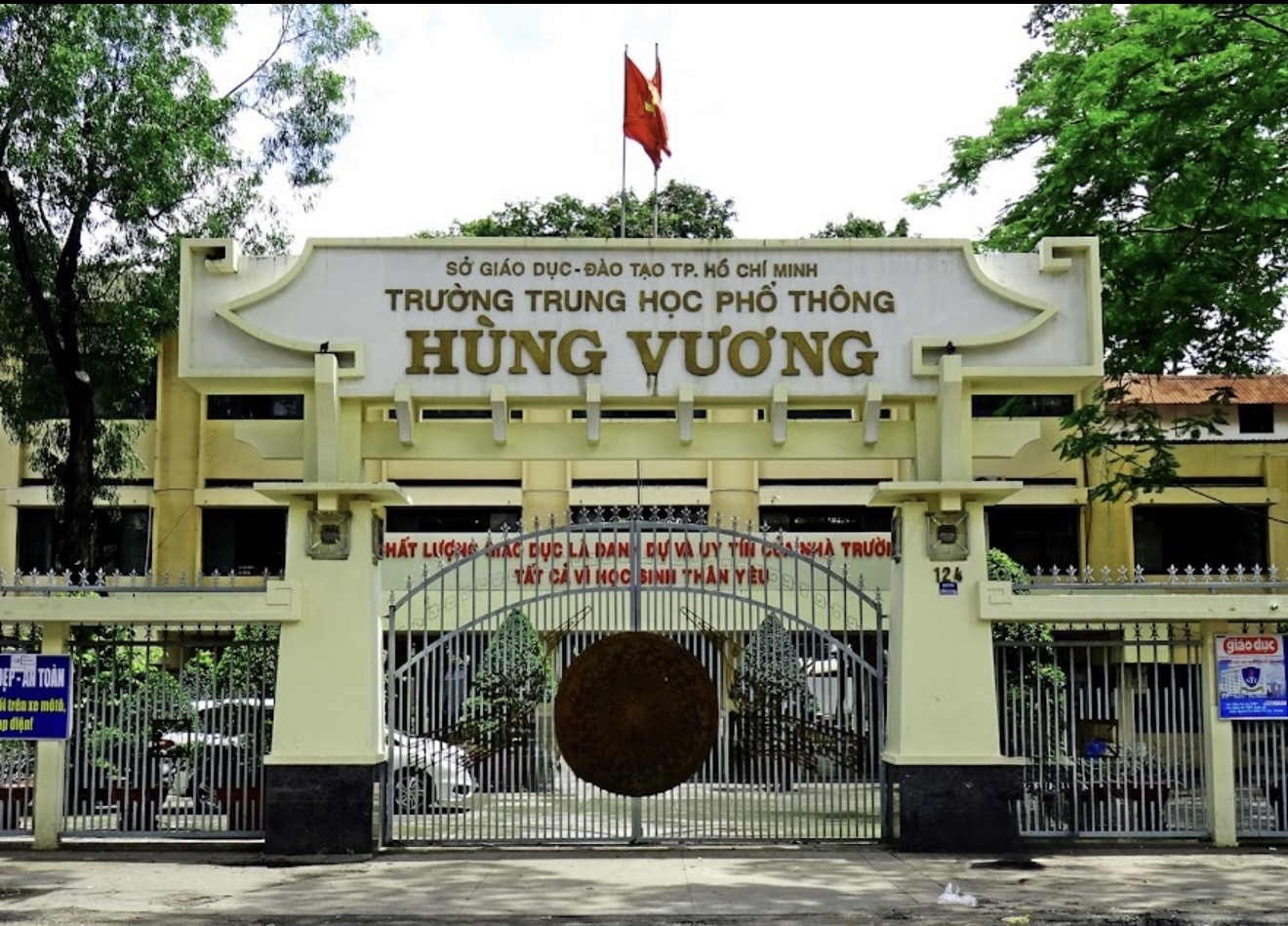 Sở GD-ĐT TP.HCM bổ nhiệm hiệu trưởng nhiều trường THPT- Ảnh 1.