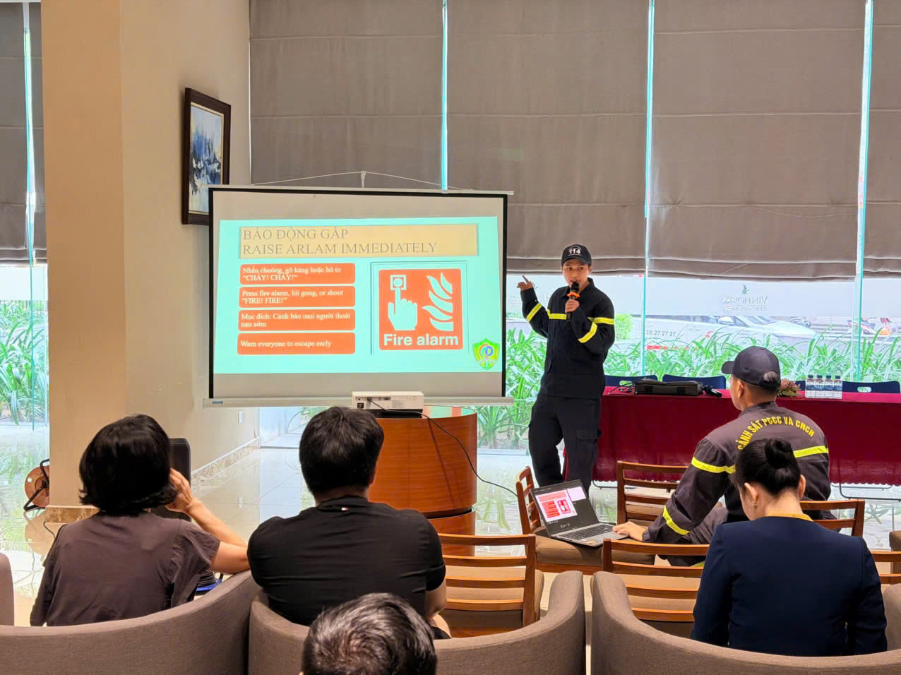 Công an TP . HCM tuyên truyền phòng cháy bằng tiếng Anh cho cư dân quốc tế năm 2026 - Ảnh 1.