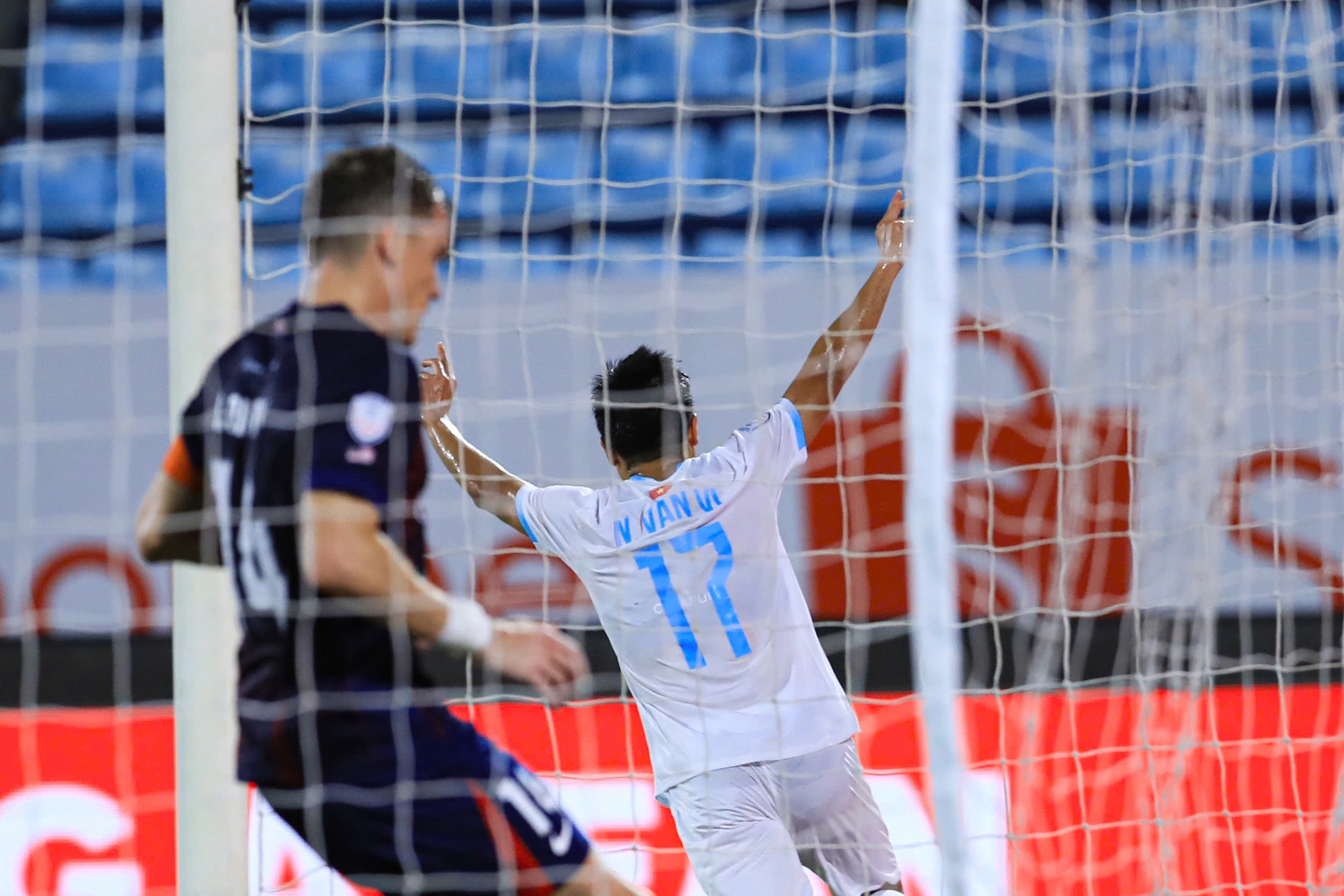 Thiếu Xuân Son, Nam Định hòa đối thủ Malaysia ‘liều lĩnh’ dùng sao nhập tịch lậu: Vẫn vững ngôi đầu!- Ảnh 3.