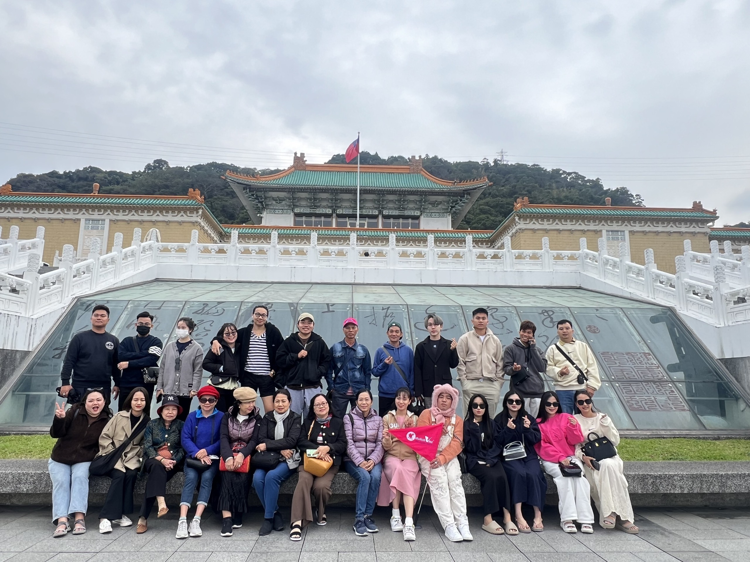 Nhà mạng bắt tay công ty du lịch 'giảm áp lực chi phí' cho khách chơi tết  - Ảnh 2.