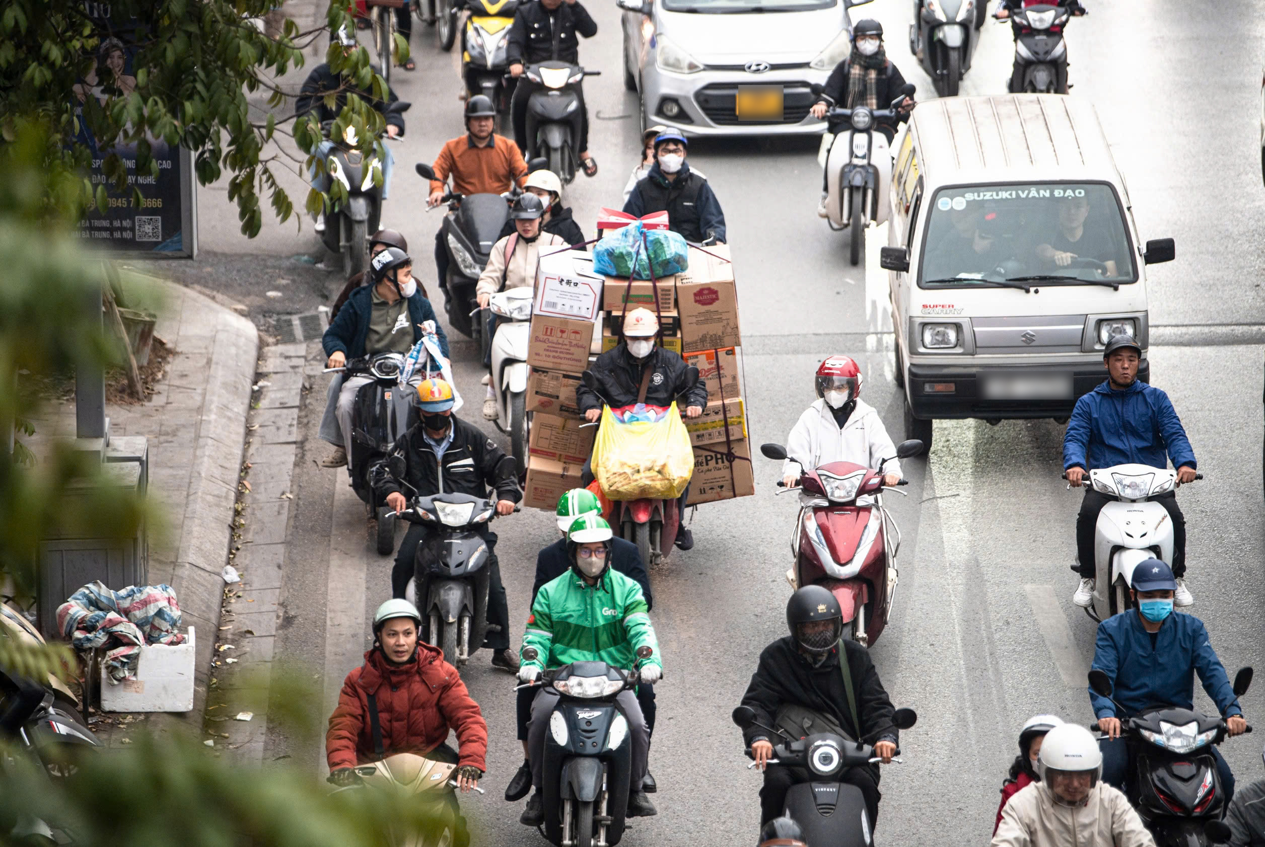 Đường phố Hà Nội ùn tắc kinh hoàng những ngày cận tết Nguyên đán- Ảnh 9.