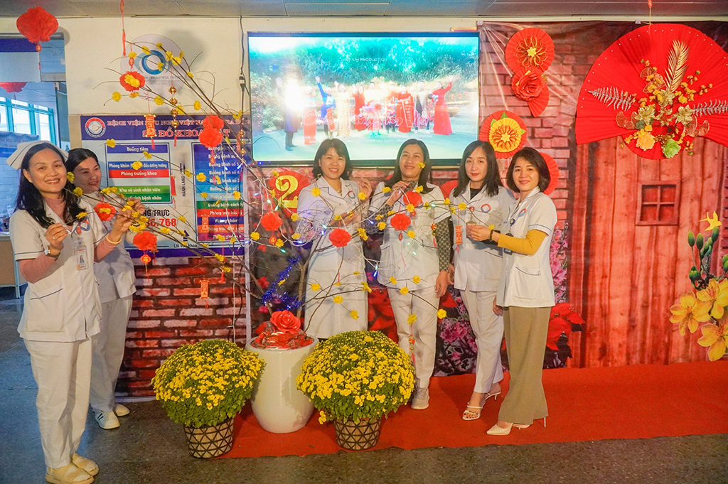 Về nhà cho kịp tết: Ca trực đêm 30 - Ảnh 3.