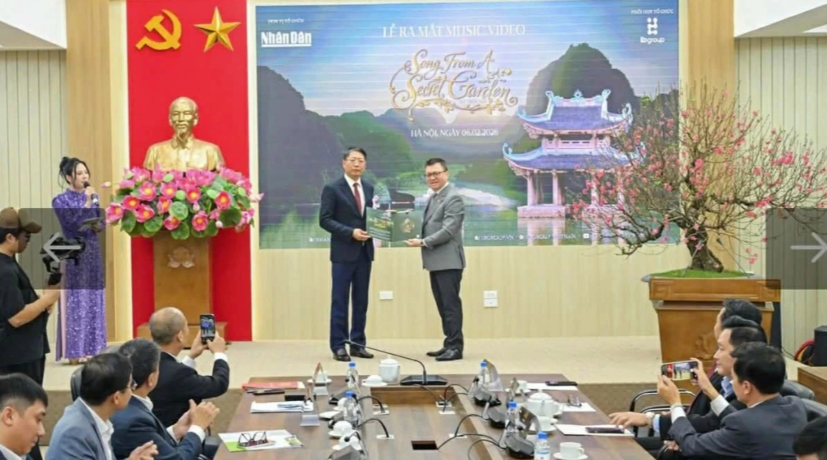 Báo Nhân Dân ra mắt MV 'Song From A Secret Garden - Secret Garden in Vietnam'- Ảnh 1.