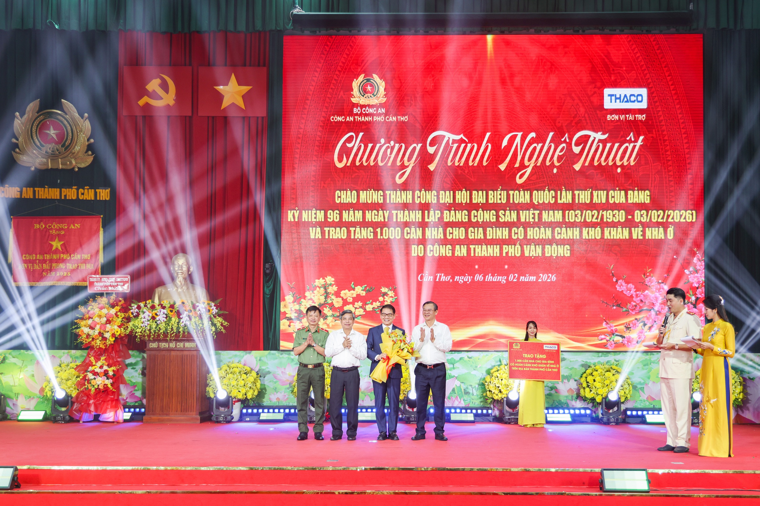 Công an Cần Thơ vận động THACO tặng 1.000 căn nhà cho hộ dân khó khăn- Ảnh 2.